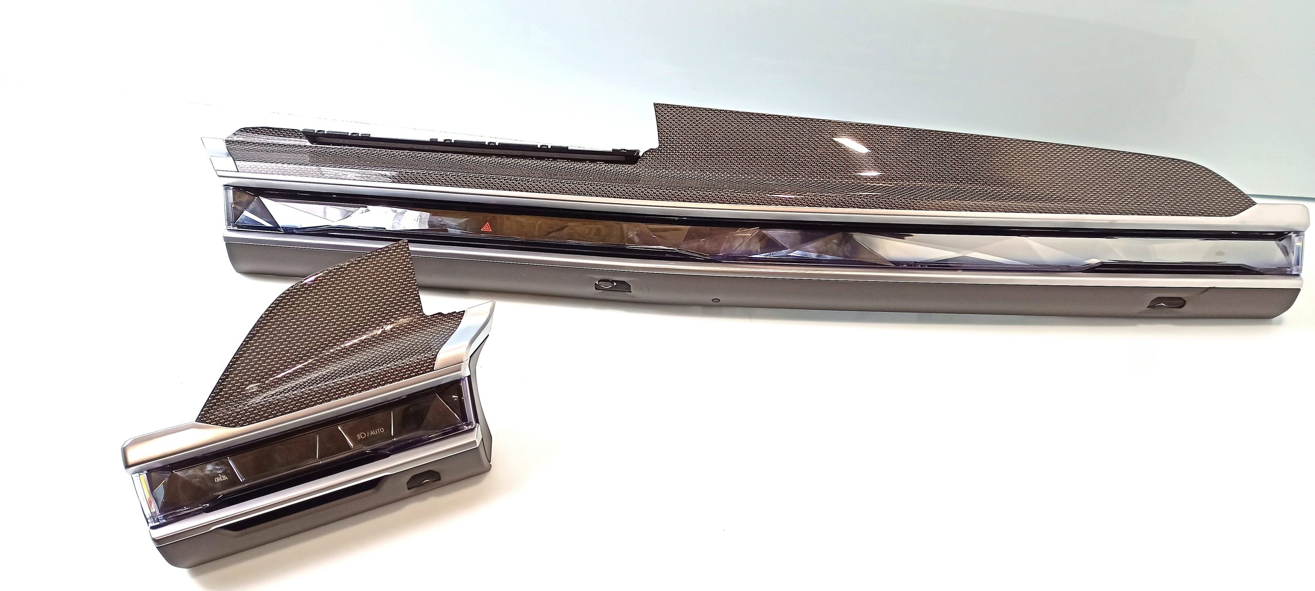 BMW 7 / i7 (G70) Dashboard Trim BMW 7' G70 Dashboard Trim OEM 51457883375

Part...