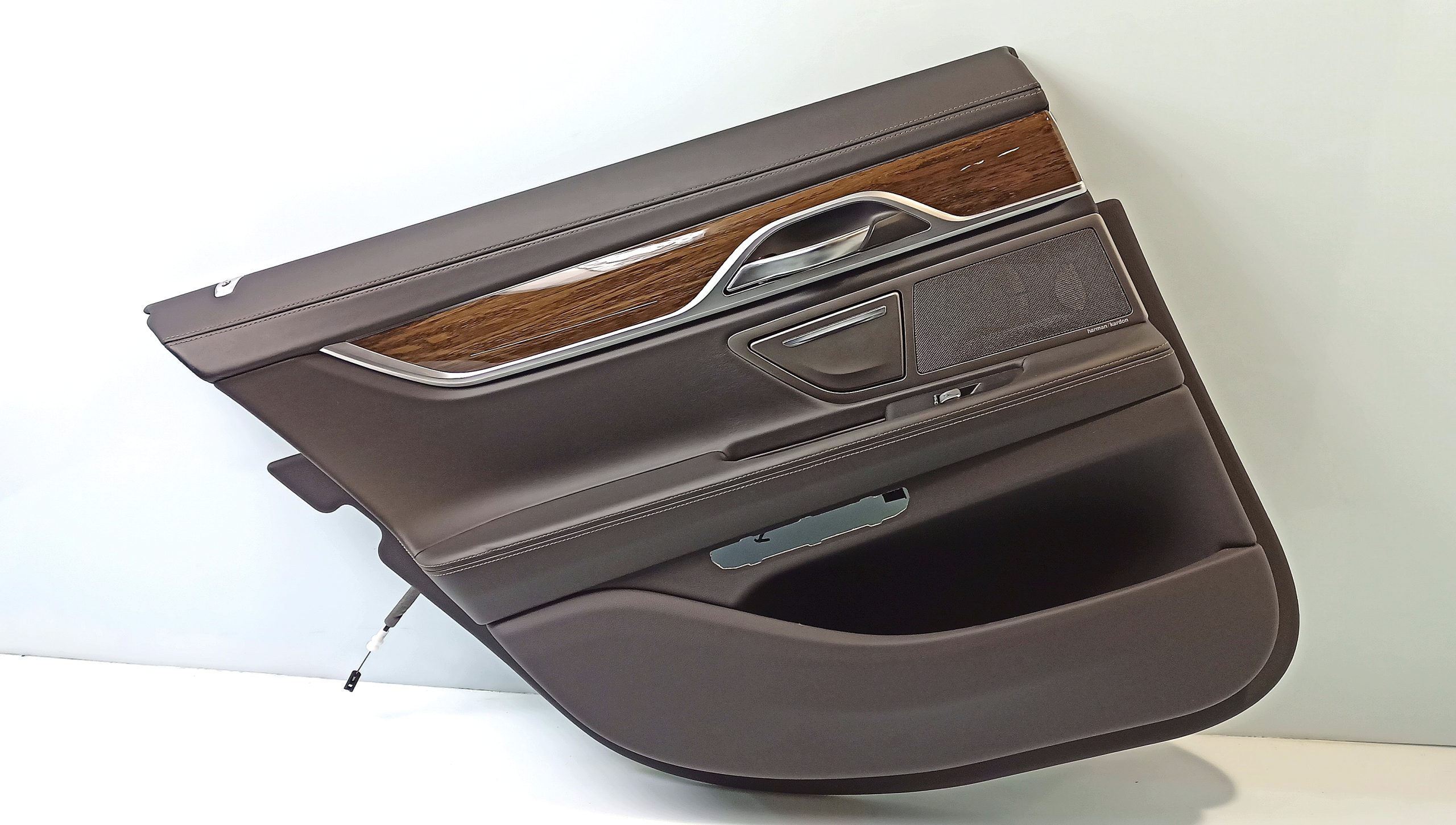 BMW 7 (G11 / G12) Rear door card panel trim BMW 7 SERIES Rear door card panel trim OEM 5142...