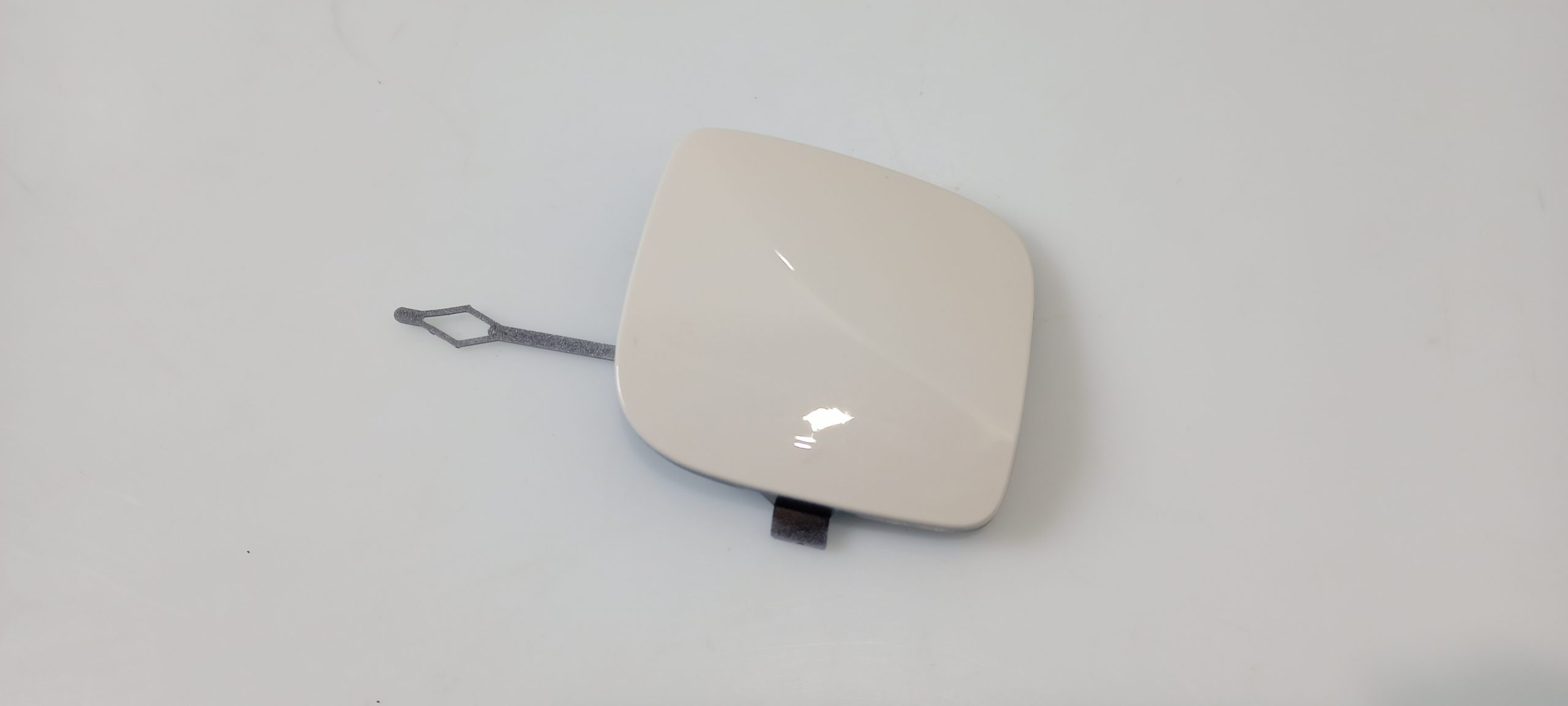 BMW 1 (F20 / F21) Front tow hook cap/cover BMW 1 SERIES Front tow hook cap/cover OEM 51117...