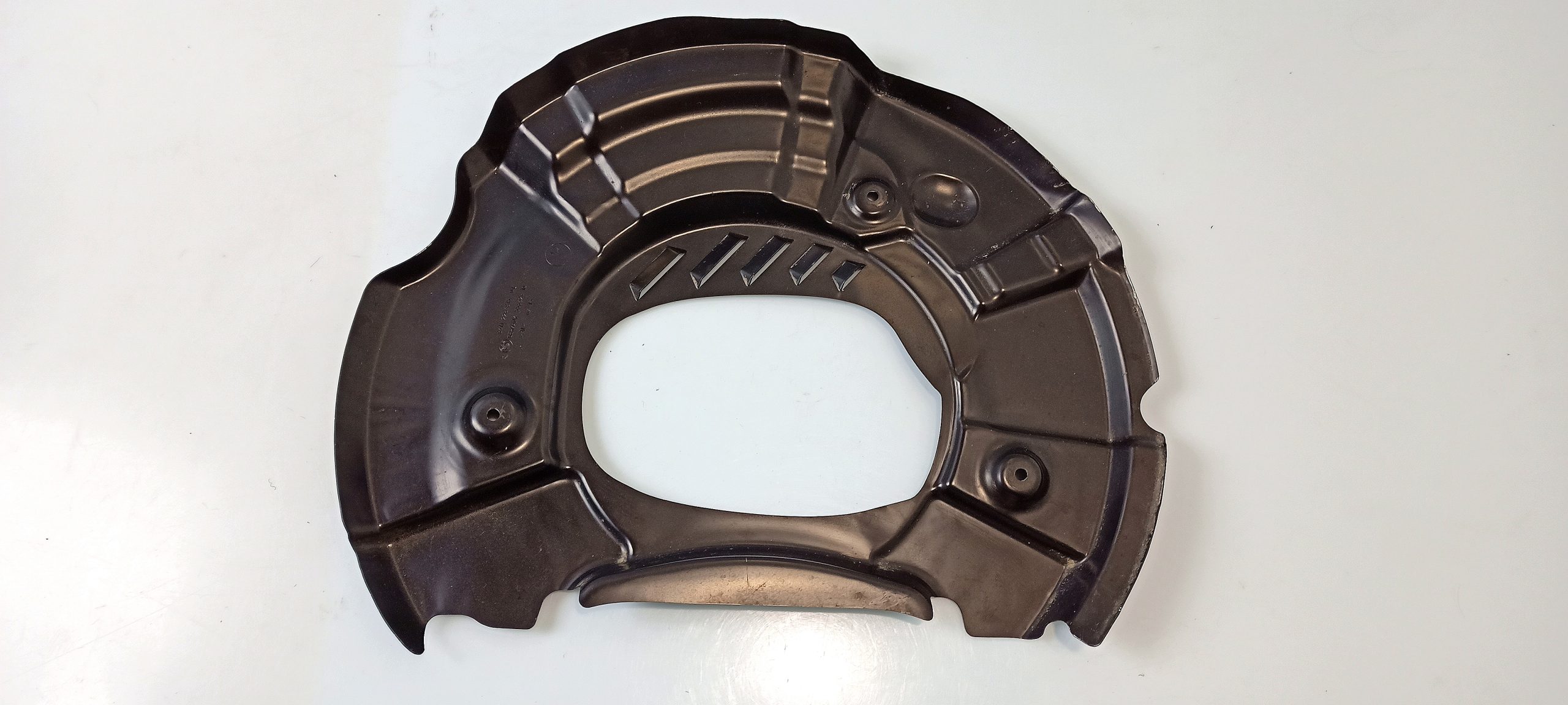 BMW 6 (F06 / F12 / F13) Front brake disc dust cover plate BMW 6 SERIES Front brake disc dust cover plate ...