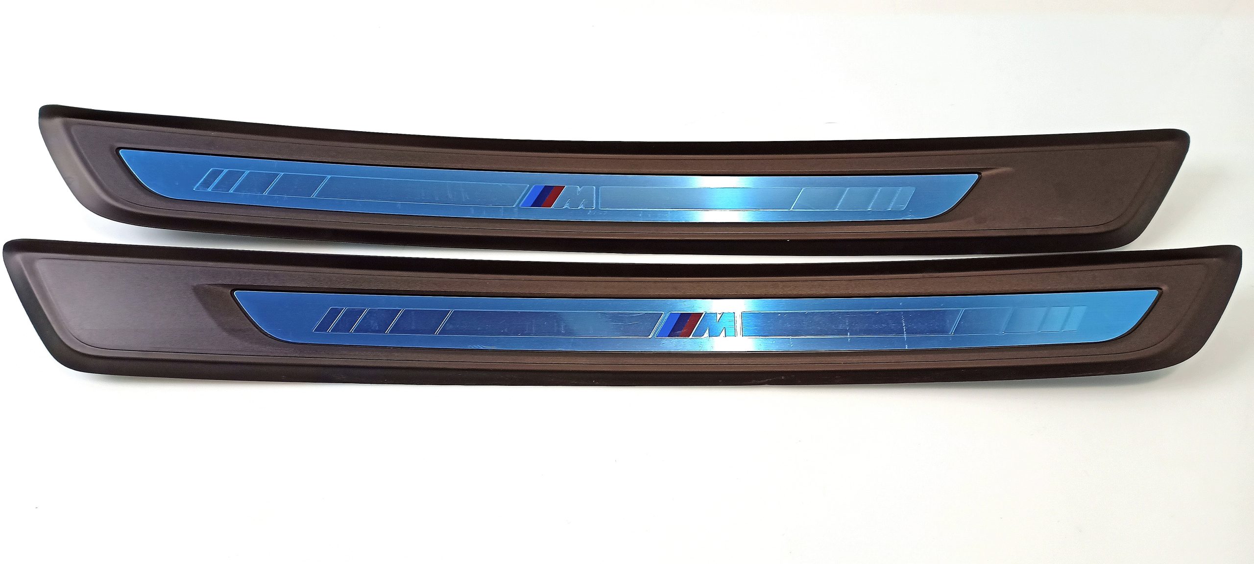 BMW Z4 (E89) Front sill trim cover BMW Z4 Front sill trim cover OEM 51477429631

P...