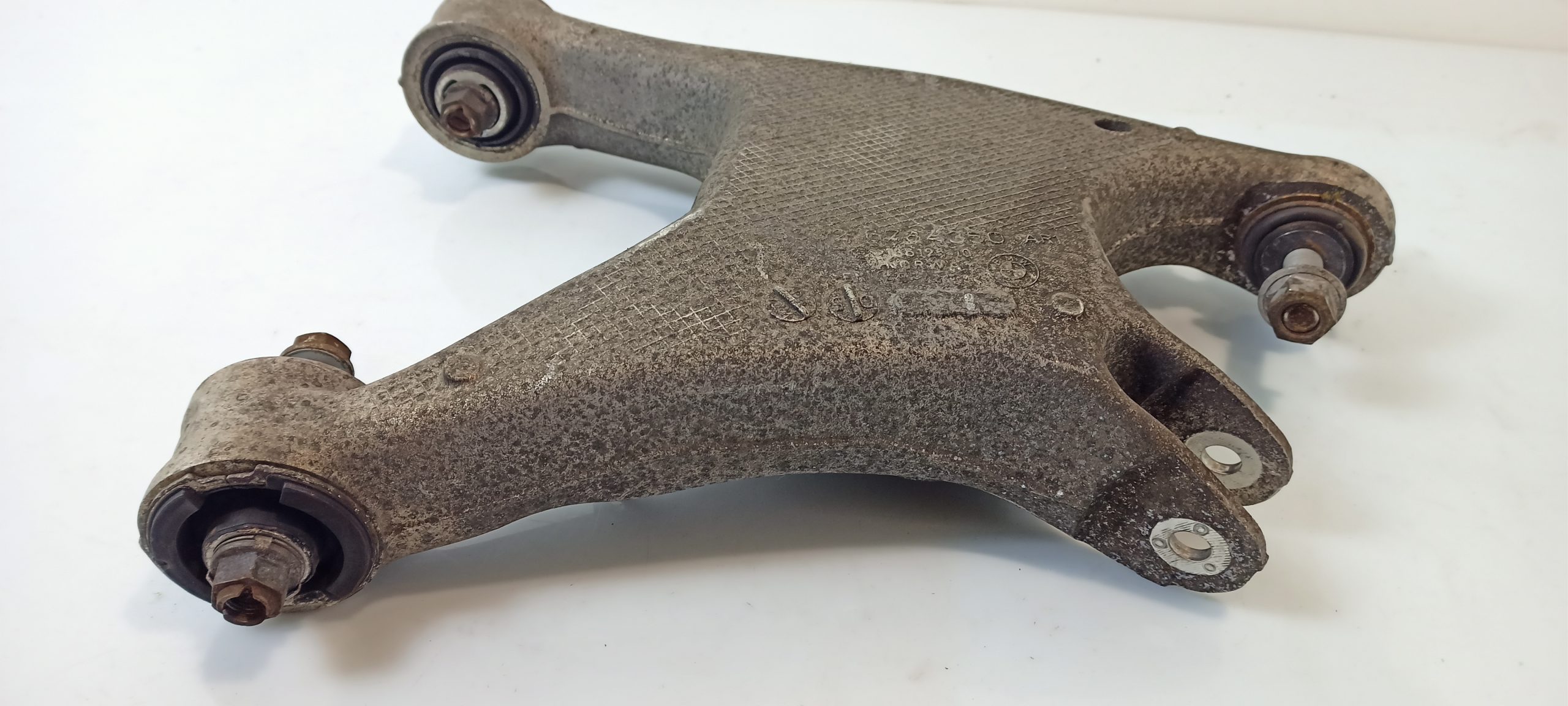 BMW 5 (F10 / F11) Rear upper control arm/wishbone BMW 5 SERIES Rear upper control arm/wishbone OE...