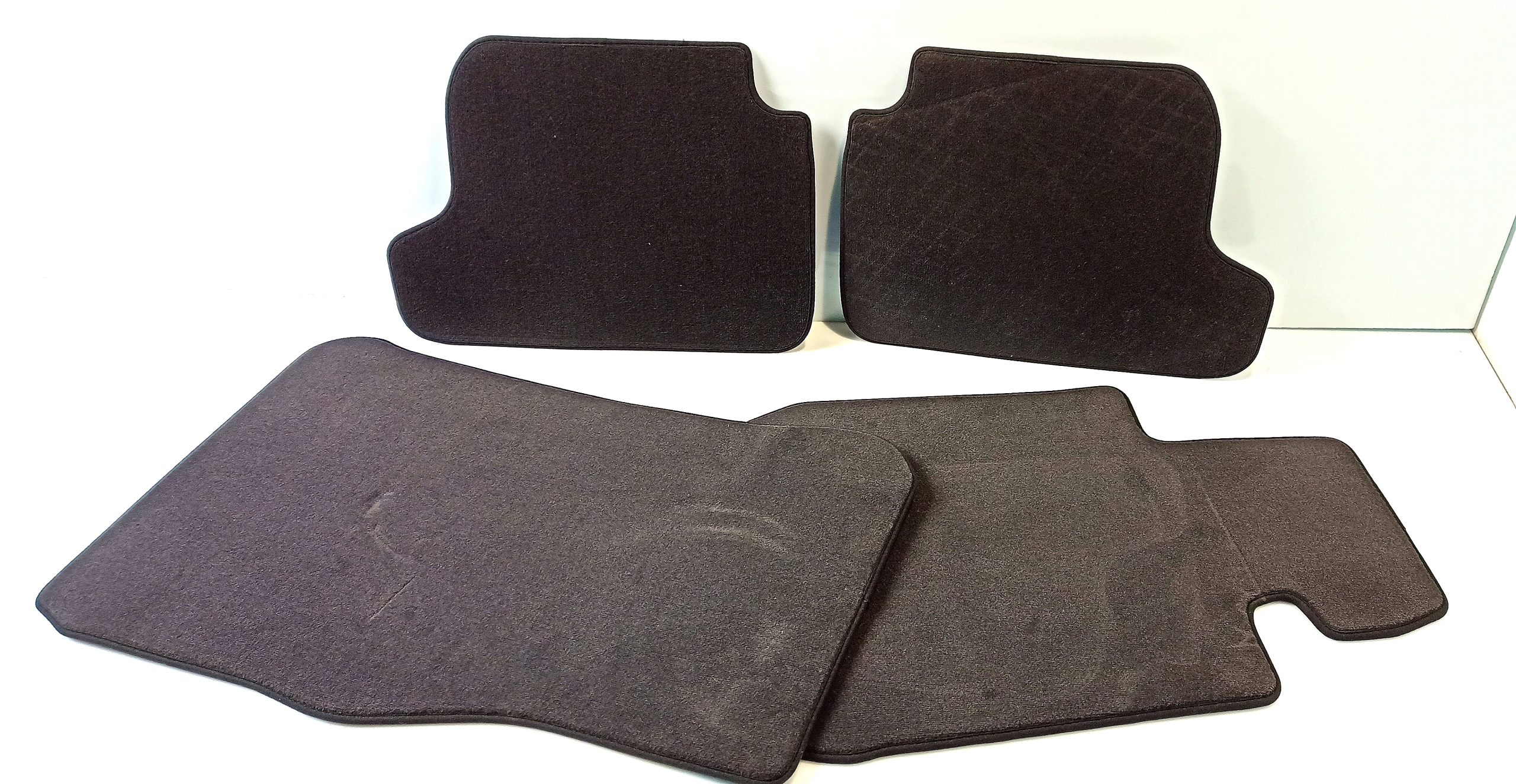 BMW 1 (F20 / F21) Car floor mat set BMW 1 SERIES Car floor mat set OEM 51477336062
...