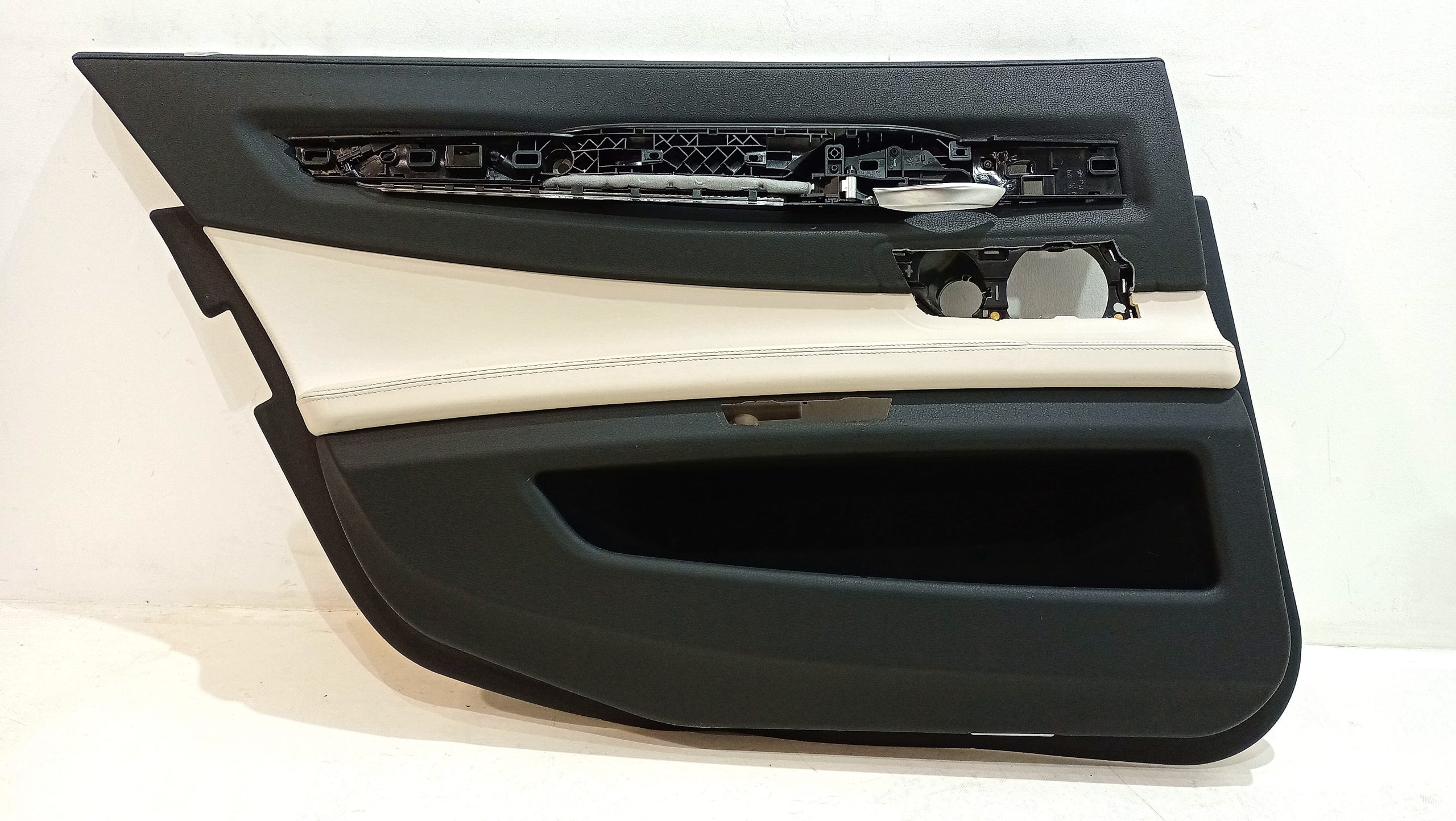 BMW 7 (G11 / G12) Front door card panel trim BMW 7 SERIES Front door card panel trim OEM 514...