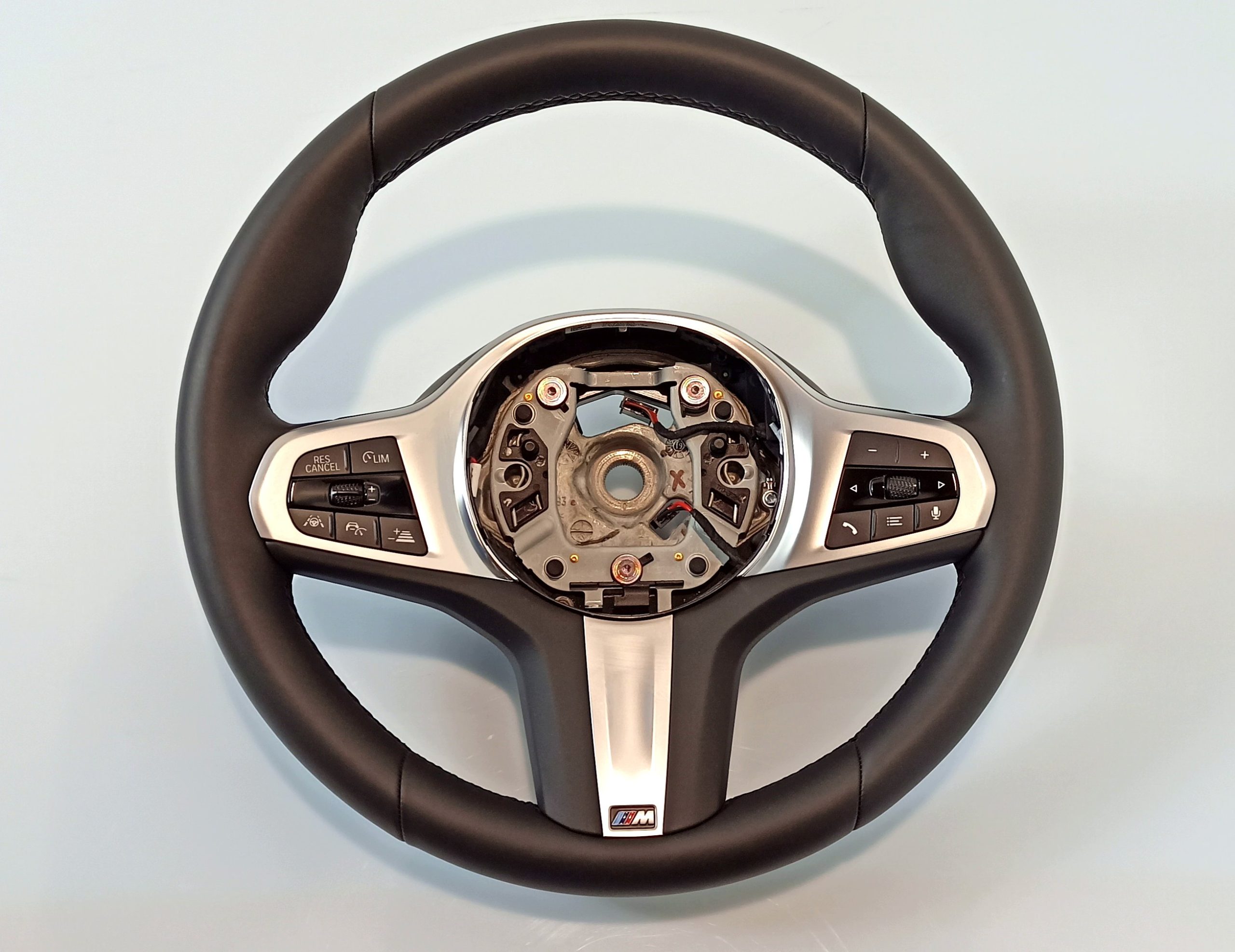 BMW iX3 (NA5) steering wheel BMW IX3 Steering Wheel OEM 32308094545

Part co...