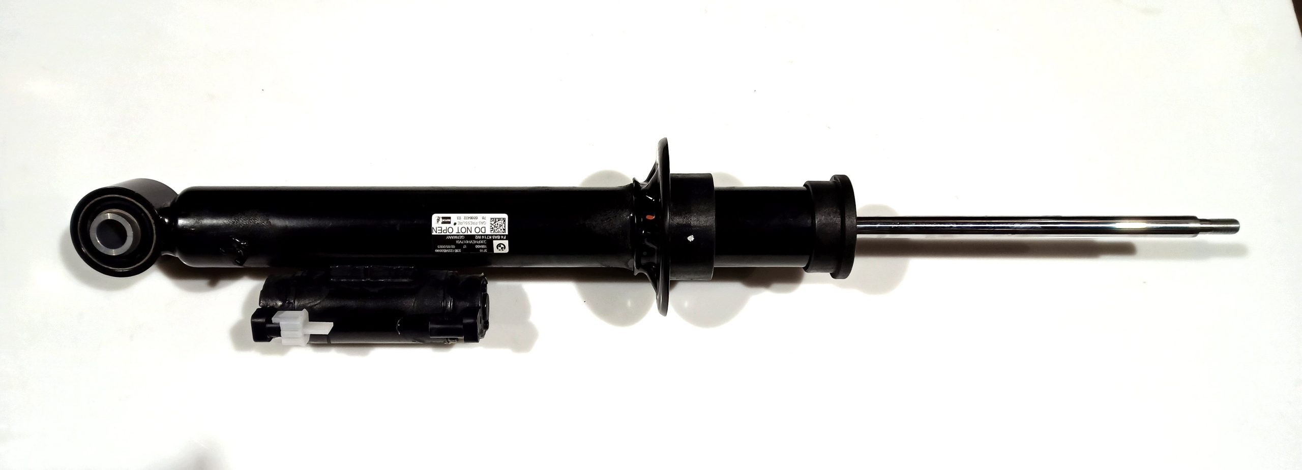 BMW 5 (G30 / G31) Front bonnet/hood damper/strut BMW 5 SERIES Front bonnet/hood damper/strut OEM...