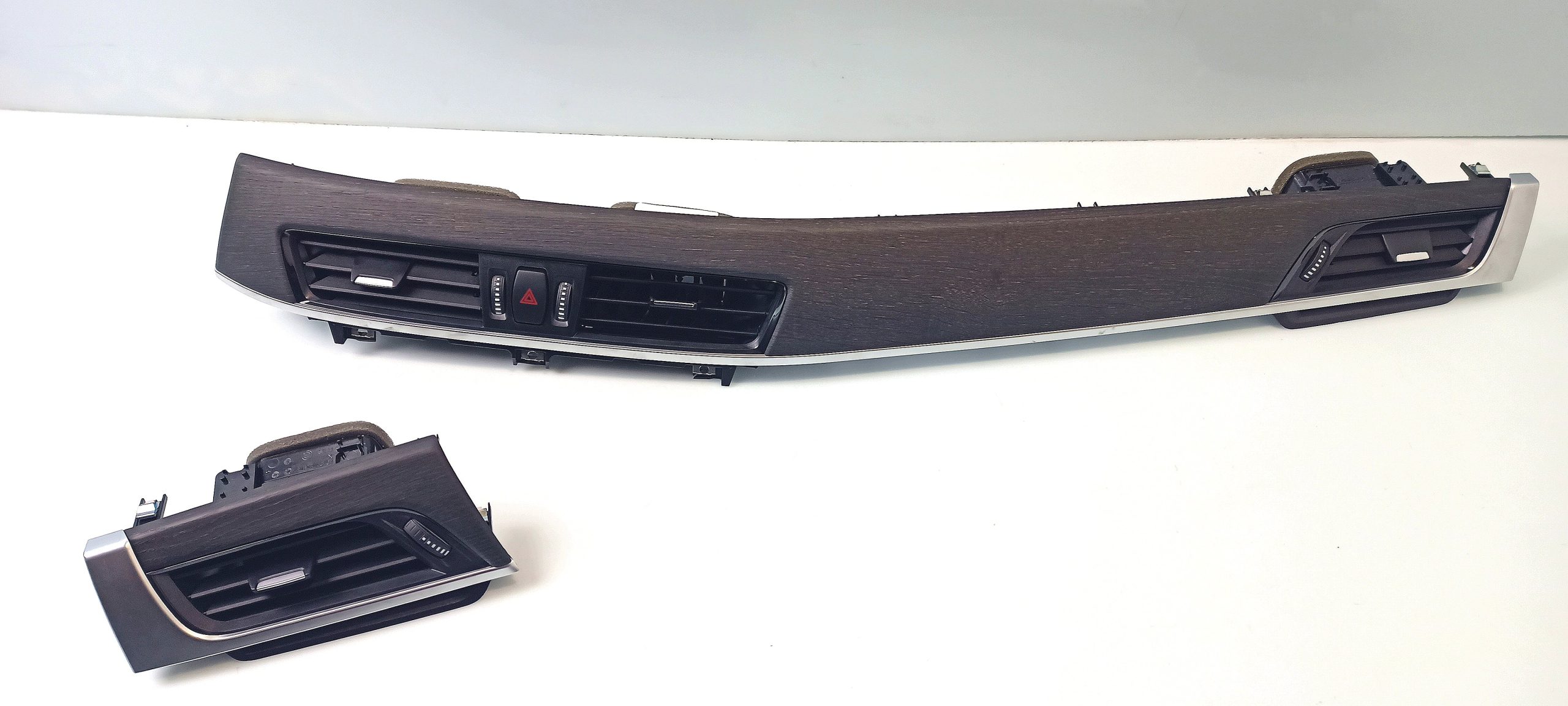 BMW X2 (F39) Dashboard Trim BMW X2 F39 Dashboard Trim OEM 51459332252

Part...