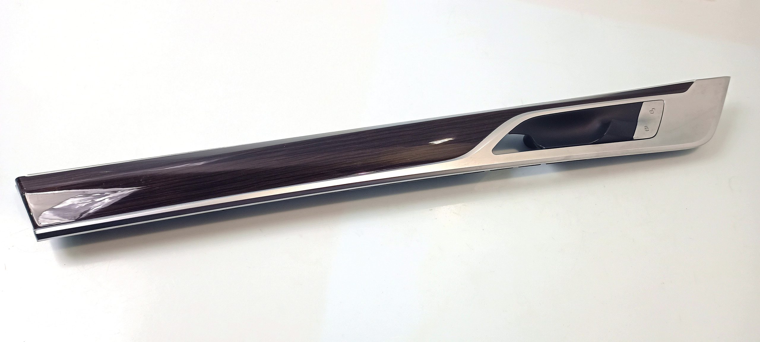 BMW 7 (G11 / G12) Front door trim (molding)