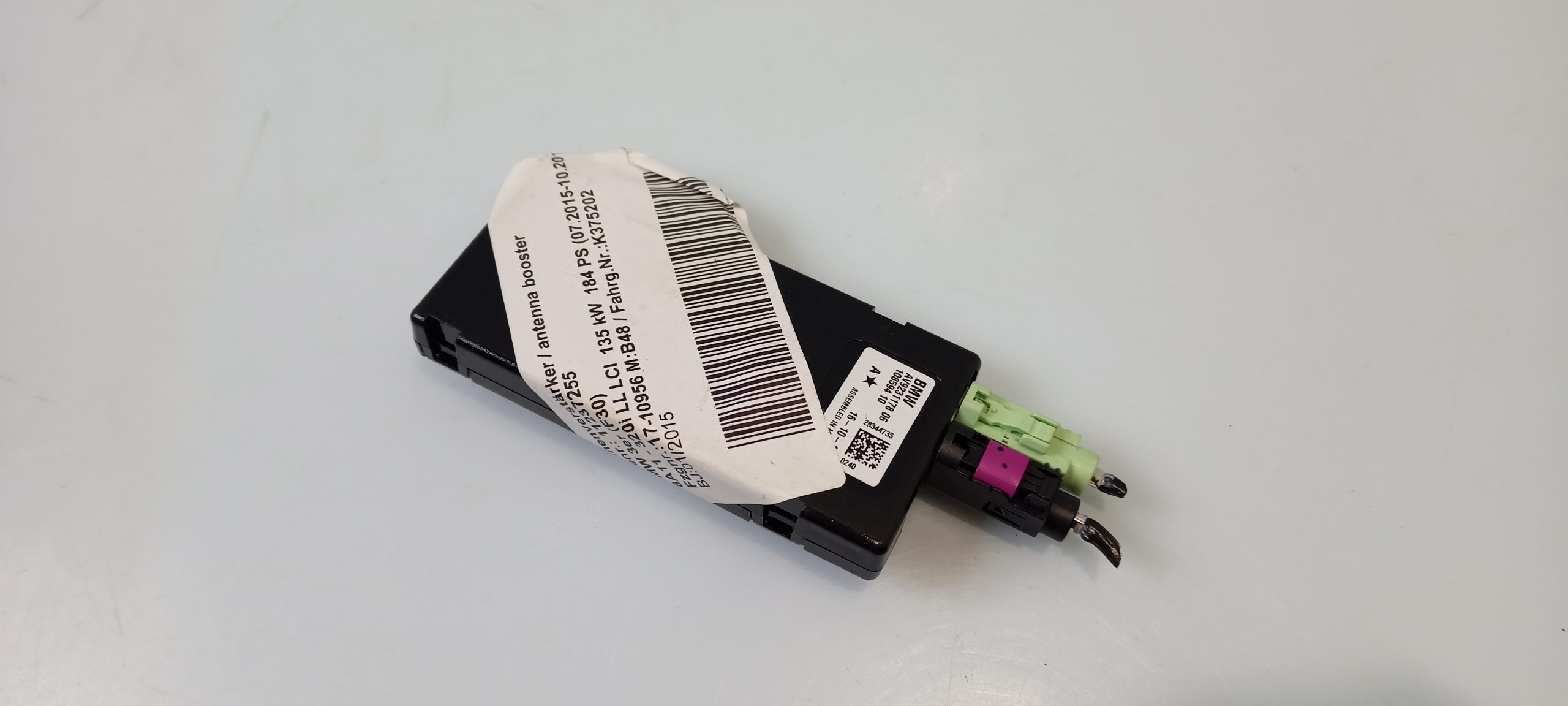 BMW 3 (F30 / F31) Aerial antenna amplifier BMW 3 SERIES Aerial antenna amplifier OEM 65209...