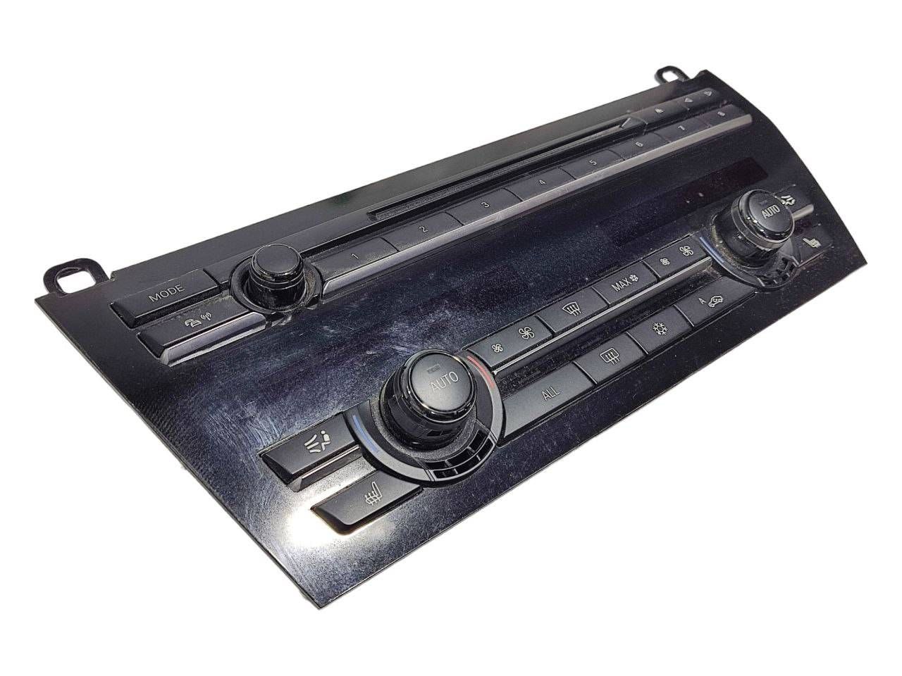 BMW 7 (G11 / G12) Climate control unit BMW 7 SERIES Climate control unit OEM 9249719

...