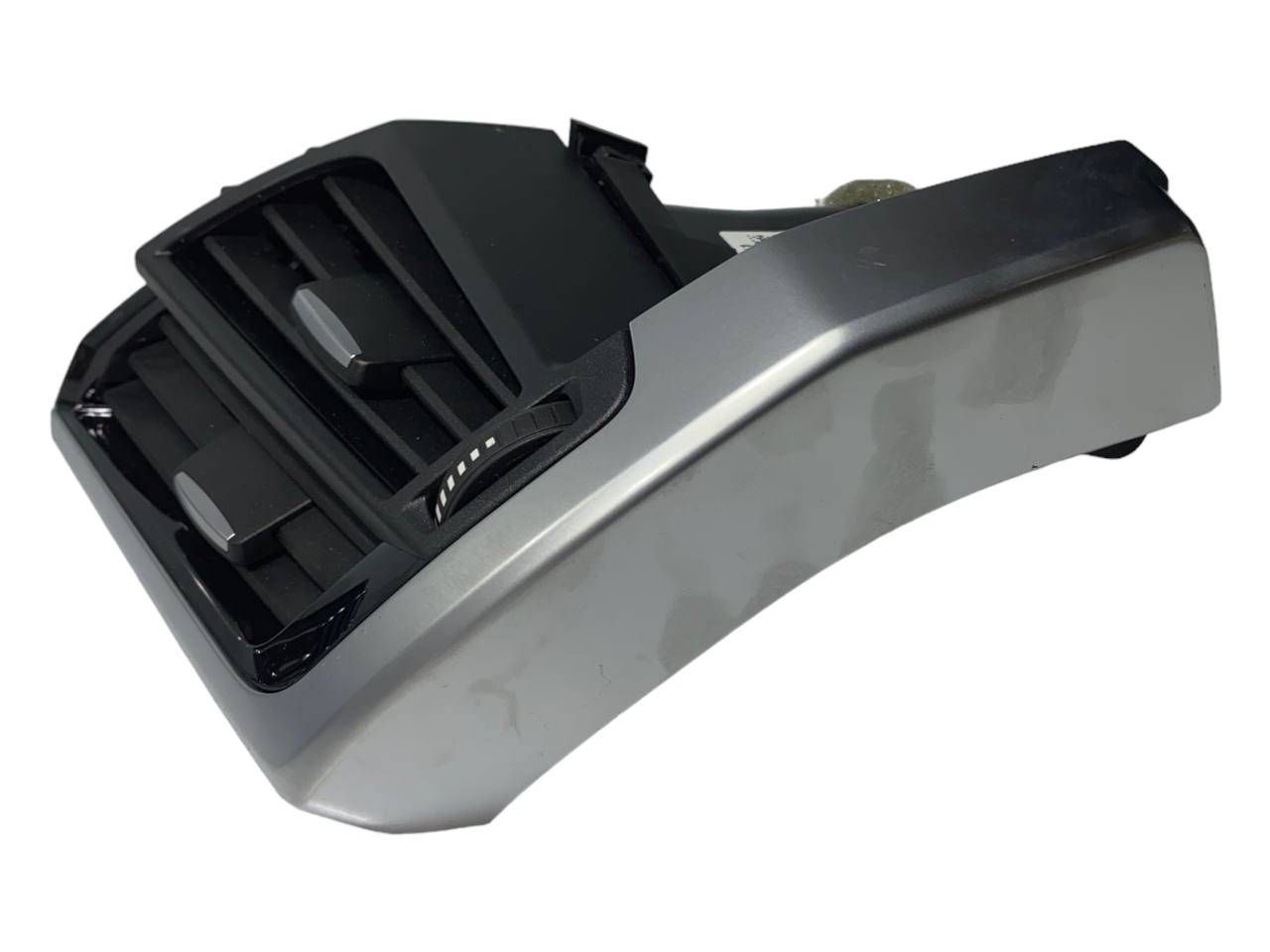 BMW X5 (F15) Dashboard side air vent grill/cover trim BMW X5 Dashboard side air vent grill/cover trim...