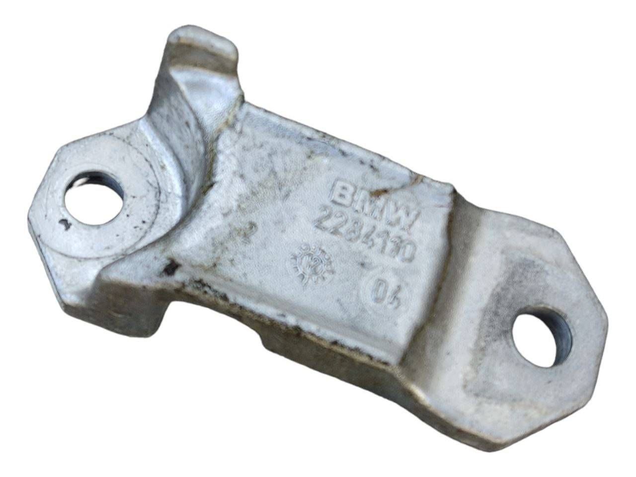 BMW 6 (F06 / F12 / F13) Sway bar bush bracket, front BMW 6 SERIES Sway bar bush bracket, front

Gene...