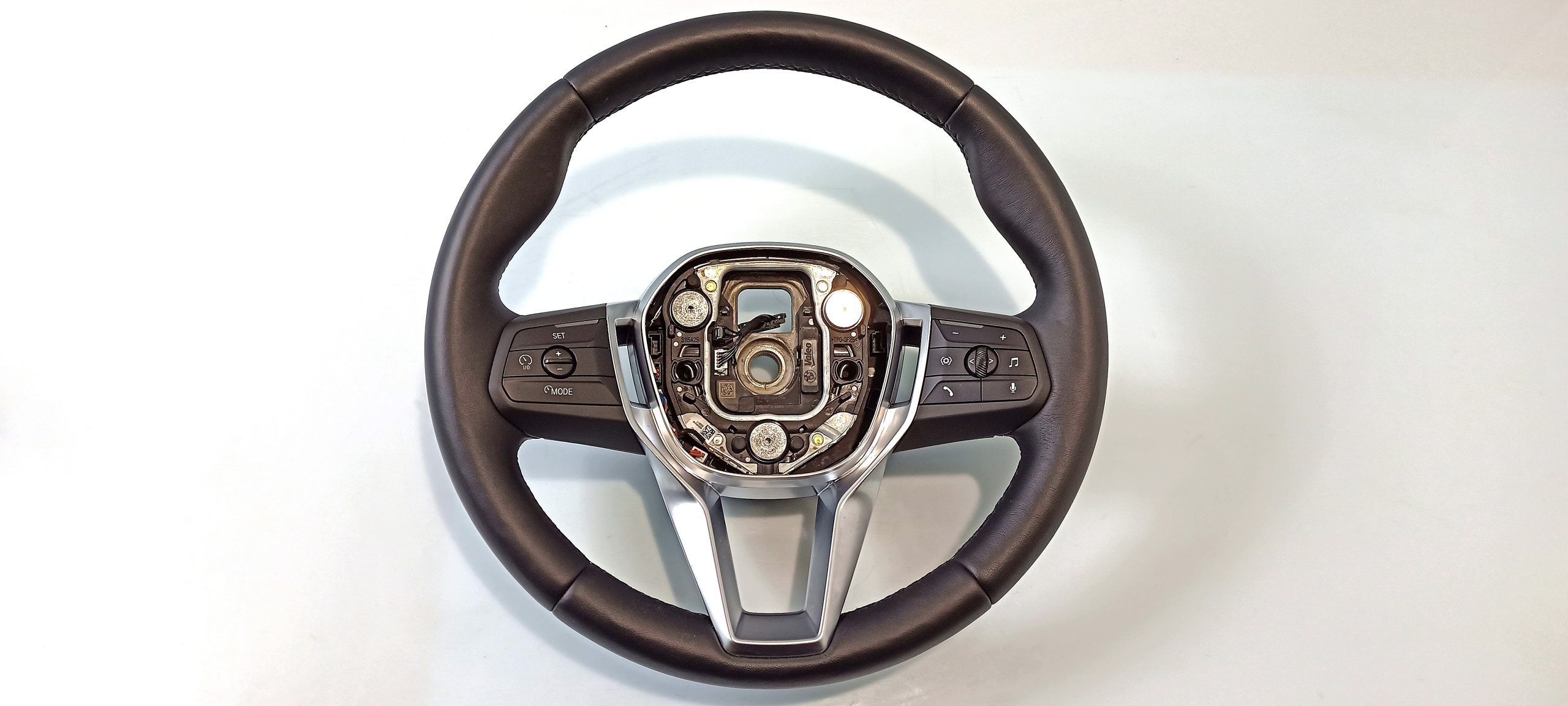 BMW X1 (E84) steering wheel BMW X1 Steering Wheel OEM 32305A4EE18

Part cod...