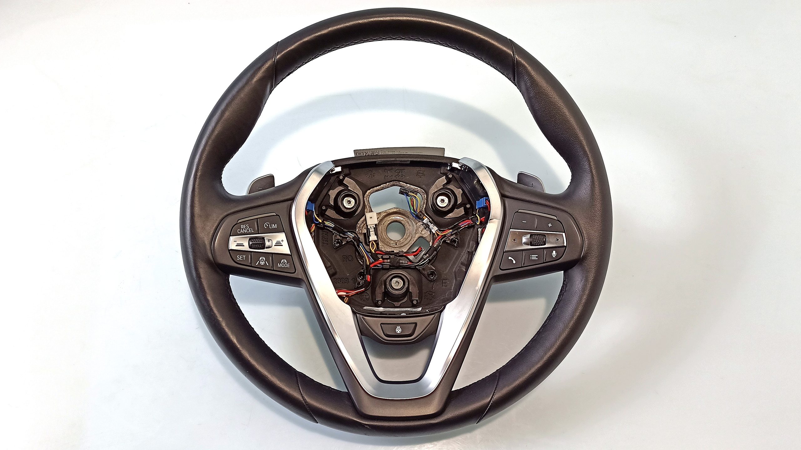 BMW 4 (G22 / G23 / G26)  steering wheel BMW 4 SERIES Steering Wheel OEM 32307950710

Pa...