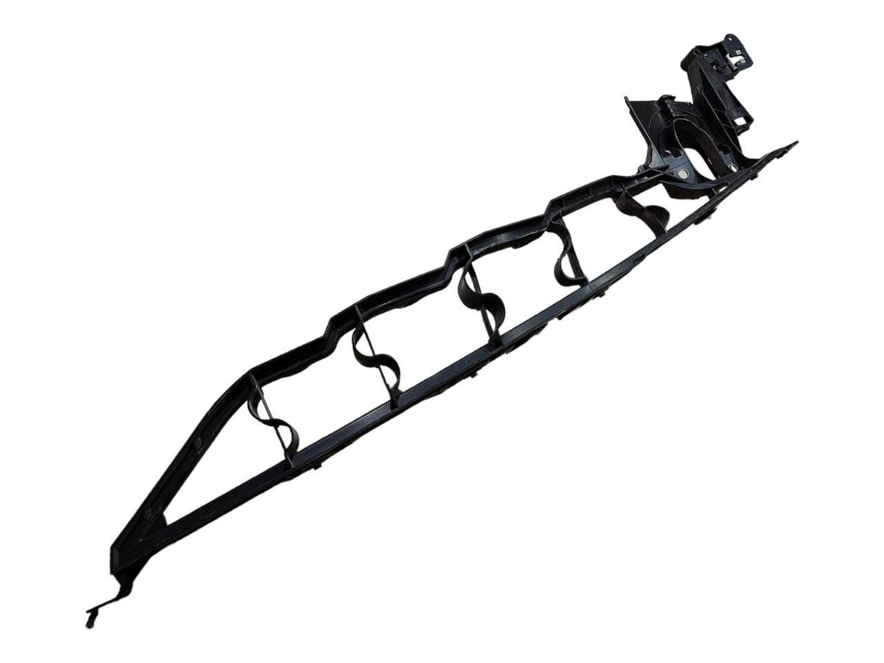 BMW X5 (E70) Fender mounting bracket BMW X5 fender mounting bracket OEM 51127157988
...
