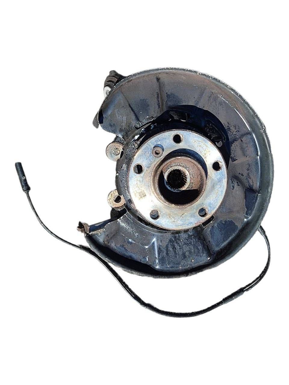 BMW 1 (F20 / F21) Rear wheel hub BMW 1 SERIES Rear wheel hub OEM 33406792366

Pa...