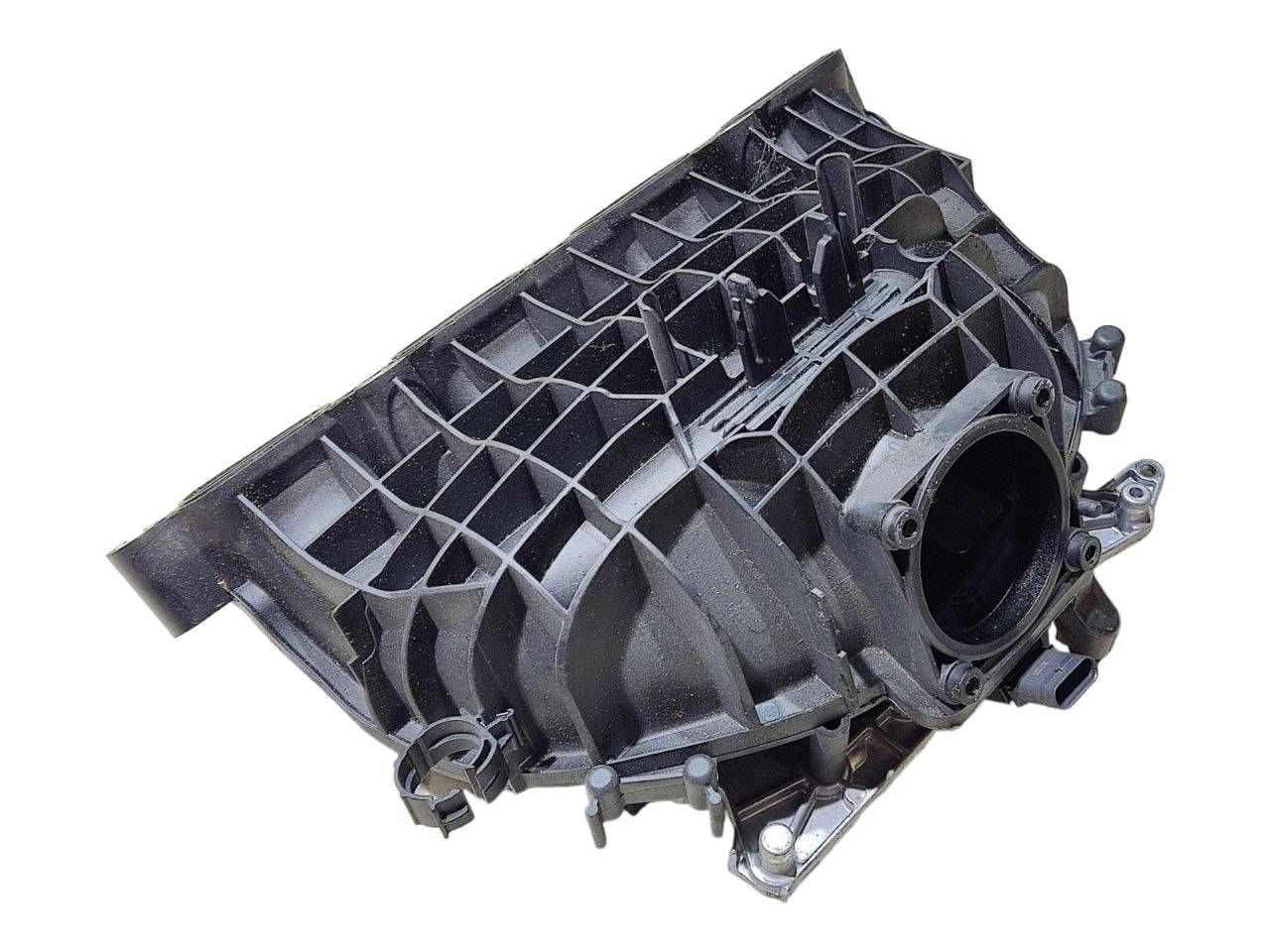 BMW 3 (F30 / F31) впускной коллектор BMW 3 SERIES Intake Manifold OEM 11617588126

P...