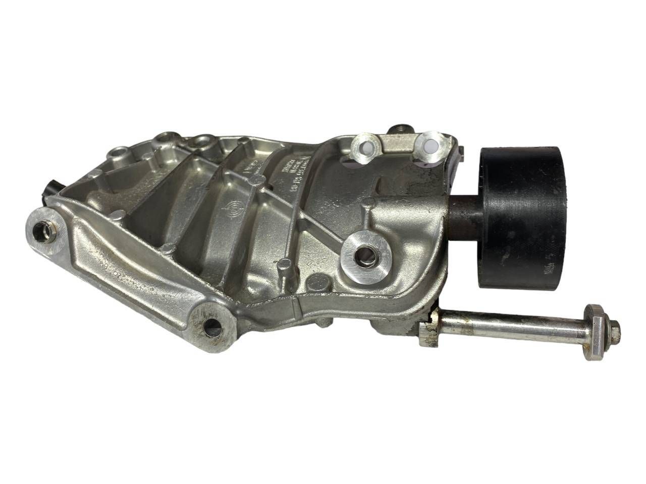 BMW 3 (F30 / F31) A/C compressor mount bracket BMW 3 SERIES A/C compressor mount bracket OEM 6...