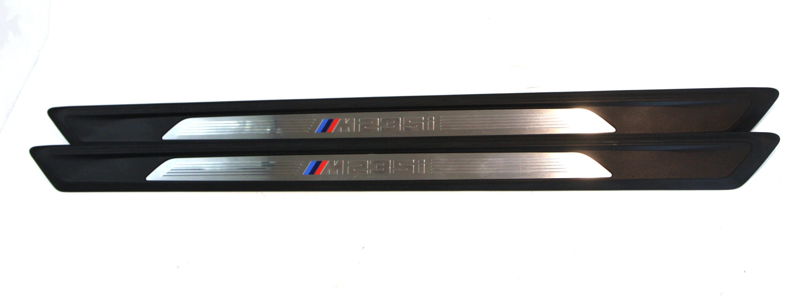 BMW 1 (F20 / F21) Front sill trim cover BMW 1 SERIES Front sill trim cover OEM 51478059...
