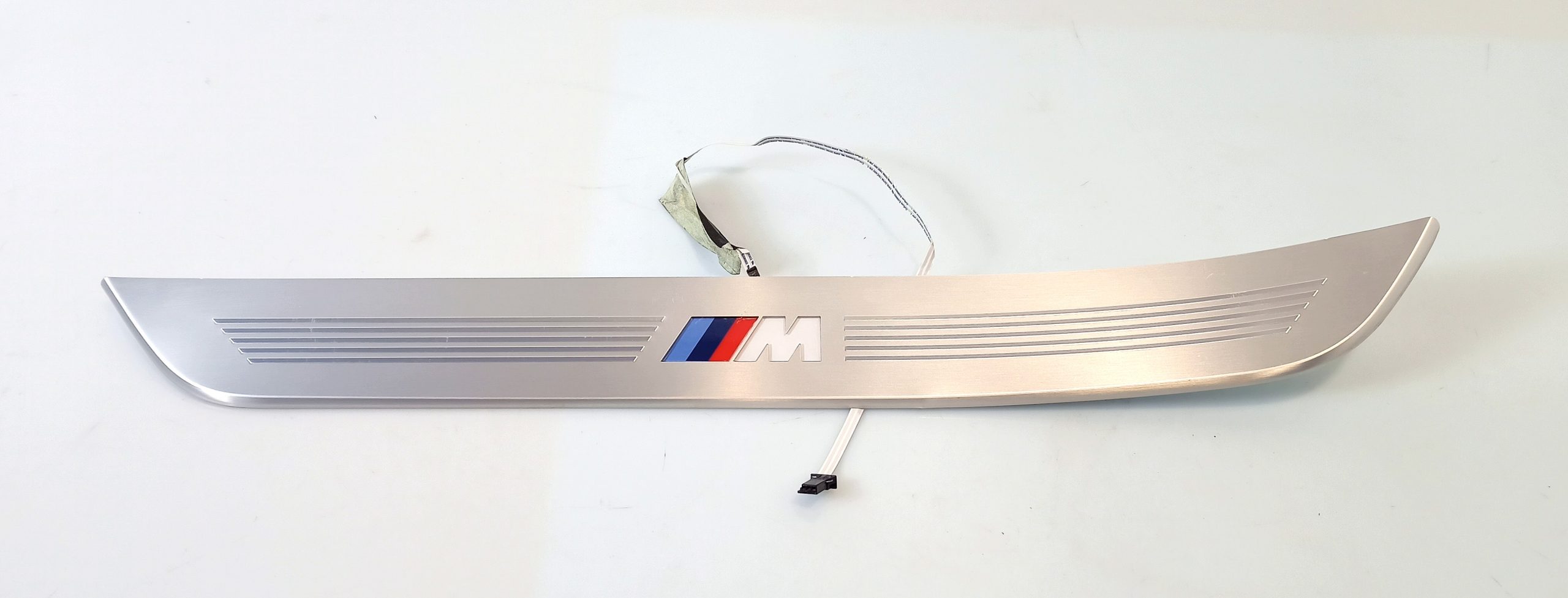 BMW 7 (G11 / G12) Front sill trim cover BMW 7 SERIES Front sill trim cover OEM 51478061...