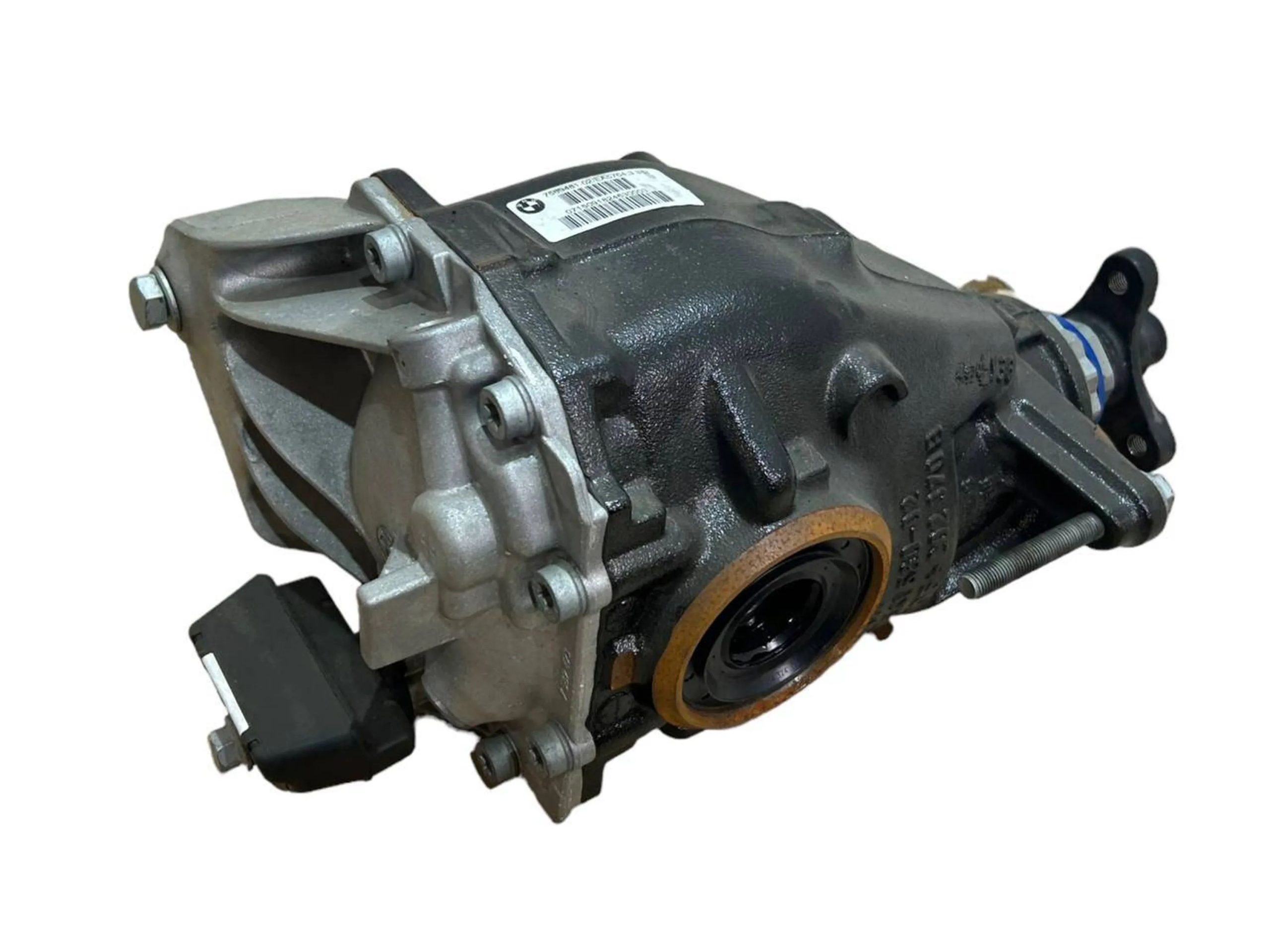 BMW 2 (F22 / F23) takatasauspyörästö BMW 2 SERIES Rear differential OEM 33107589481
...