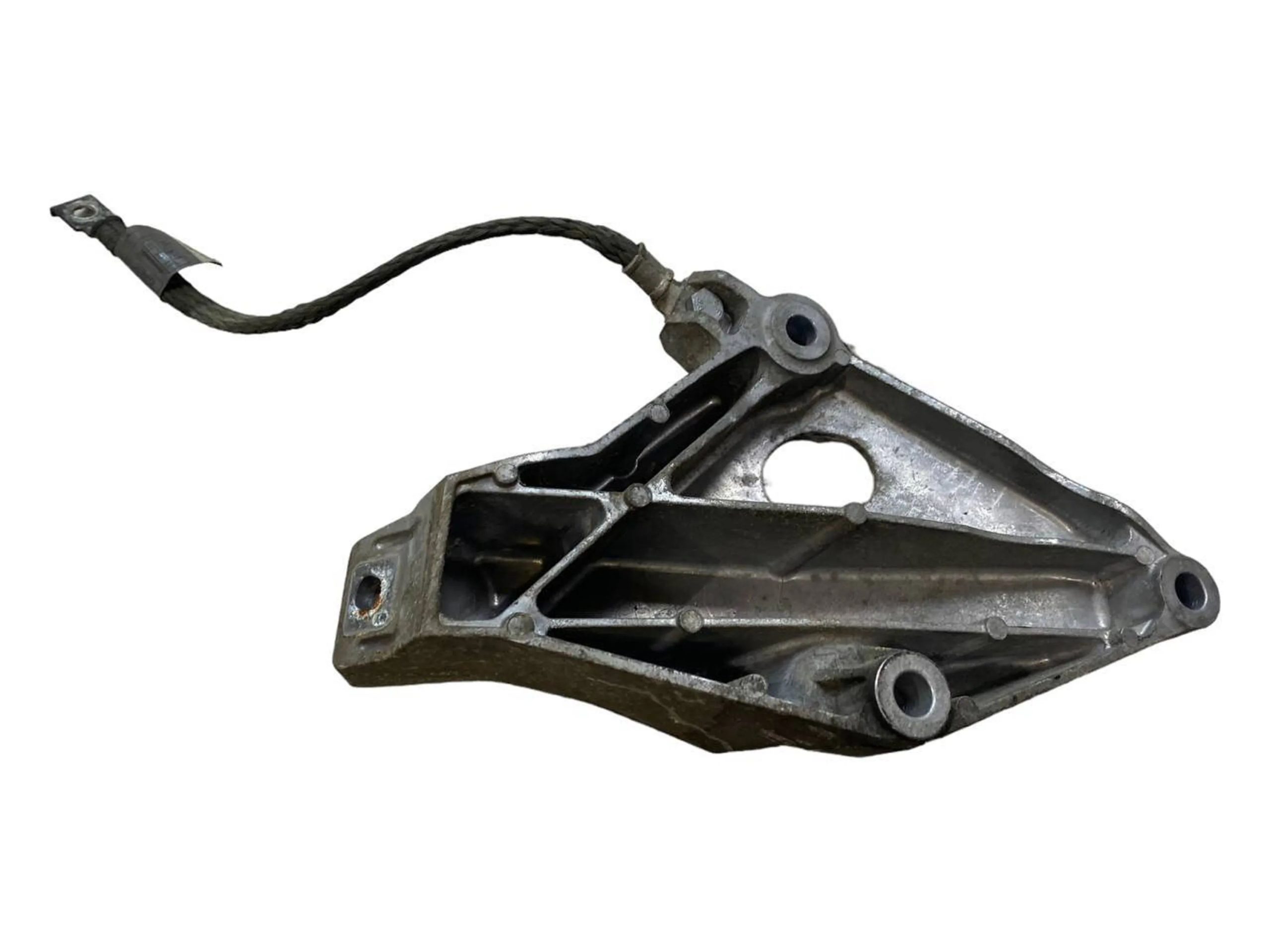 BMW 3 (E90 / E91 / E92 / E93) Engine mounting bracket BMW 3 SERIES Engine mounting bracket OEM 221167...