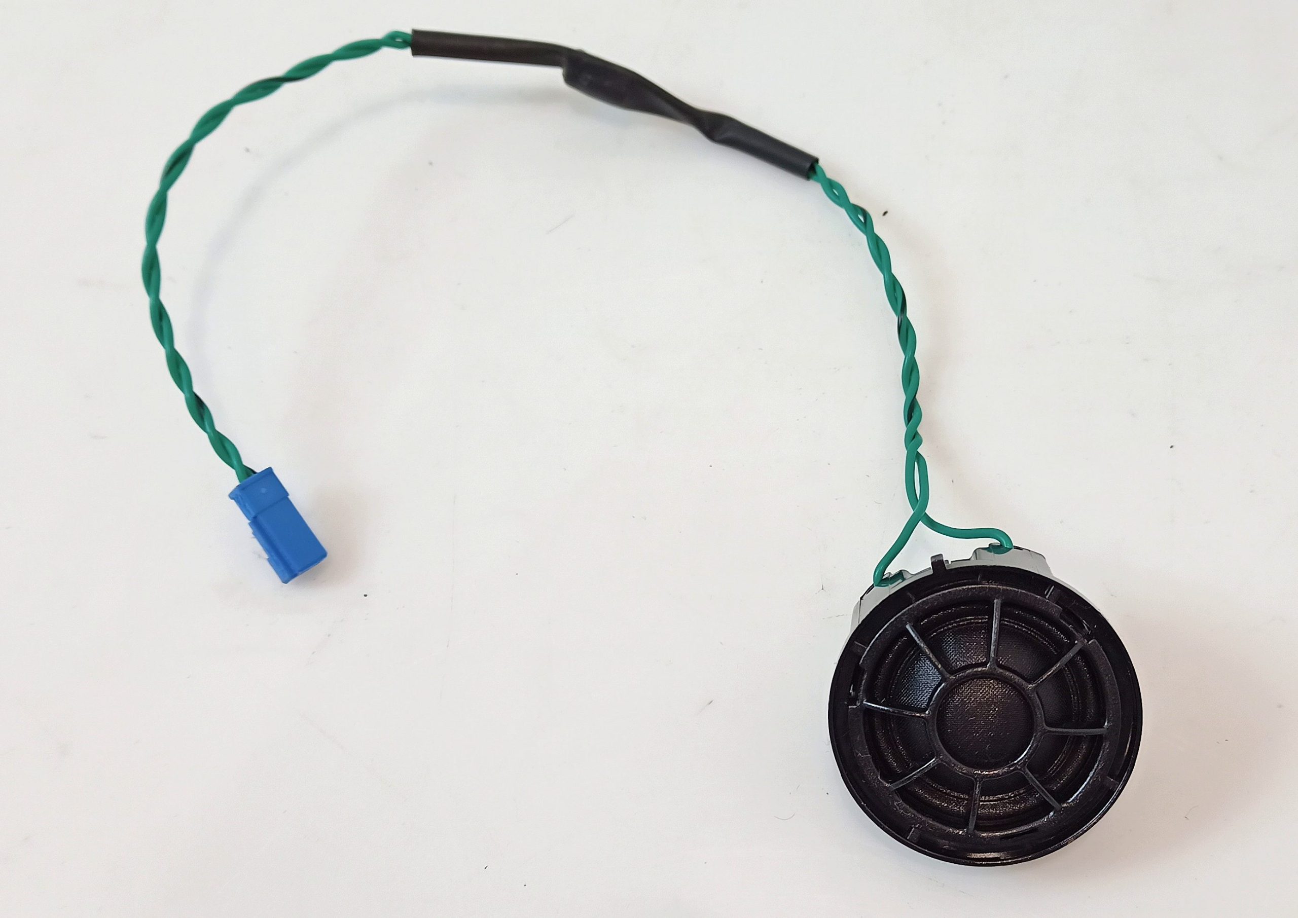 BMW 5 (G30 / G31) High-frequency speaker in the rear doors BMW M5 high-frequency speaker in the rear doors...