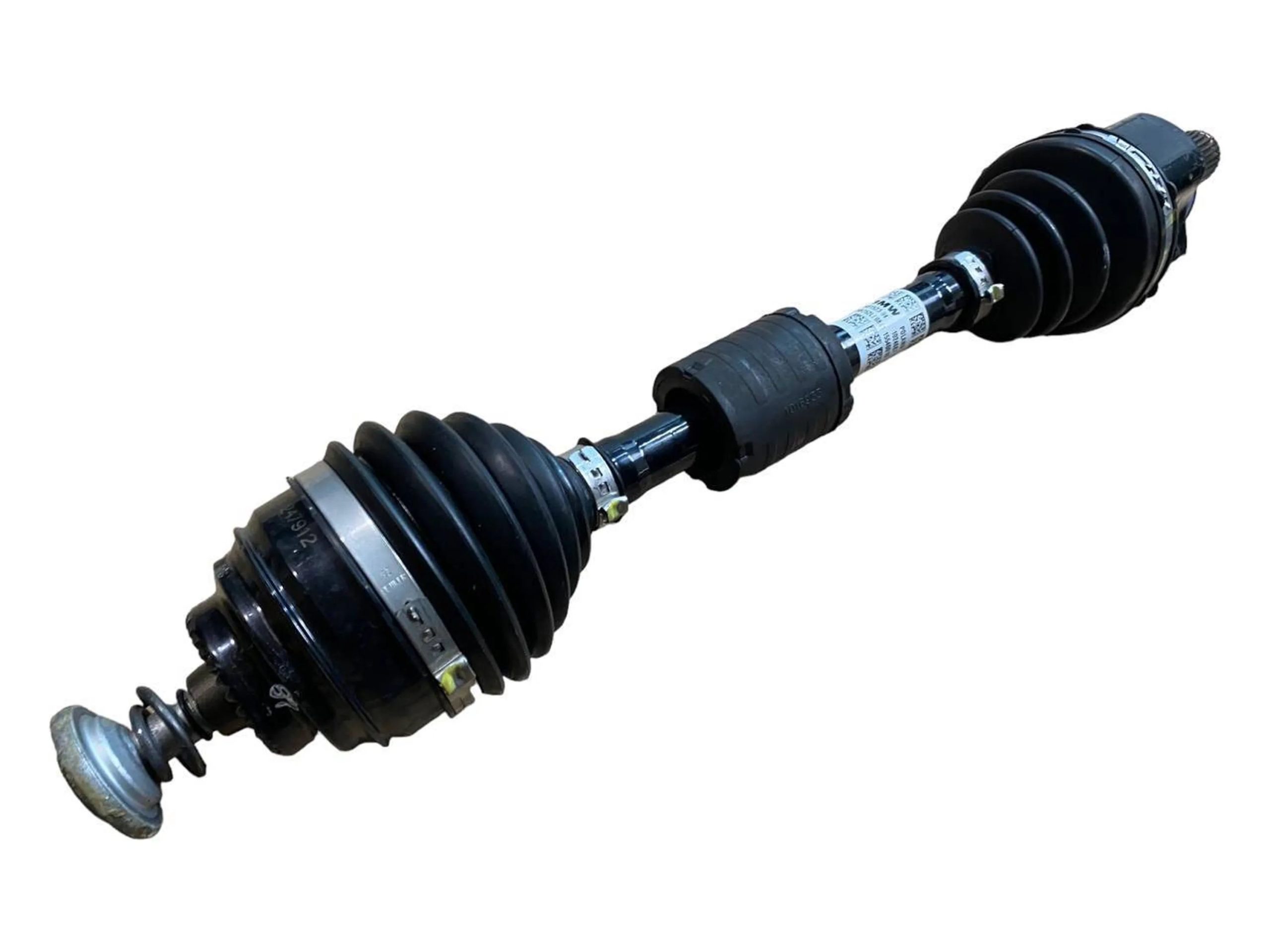 BMW 2 (F22 / F23) Front driveshaft BMW 2 SERIES Front driveshaft OEM 31608681523

...
