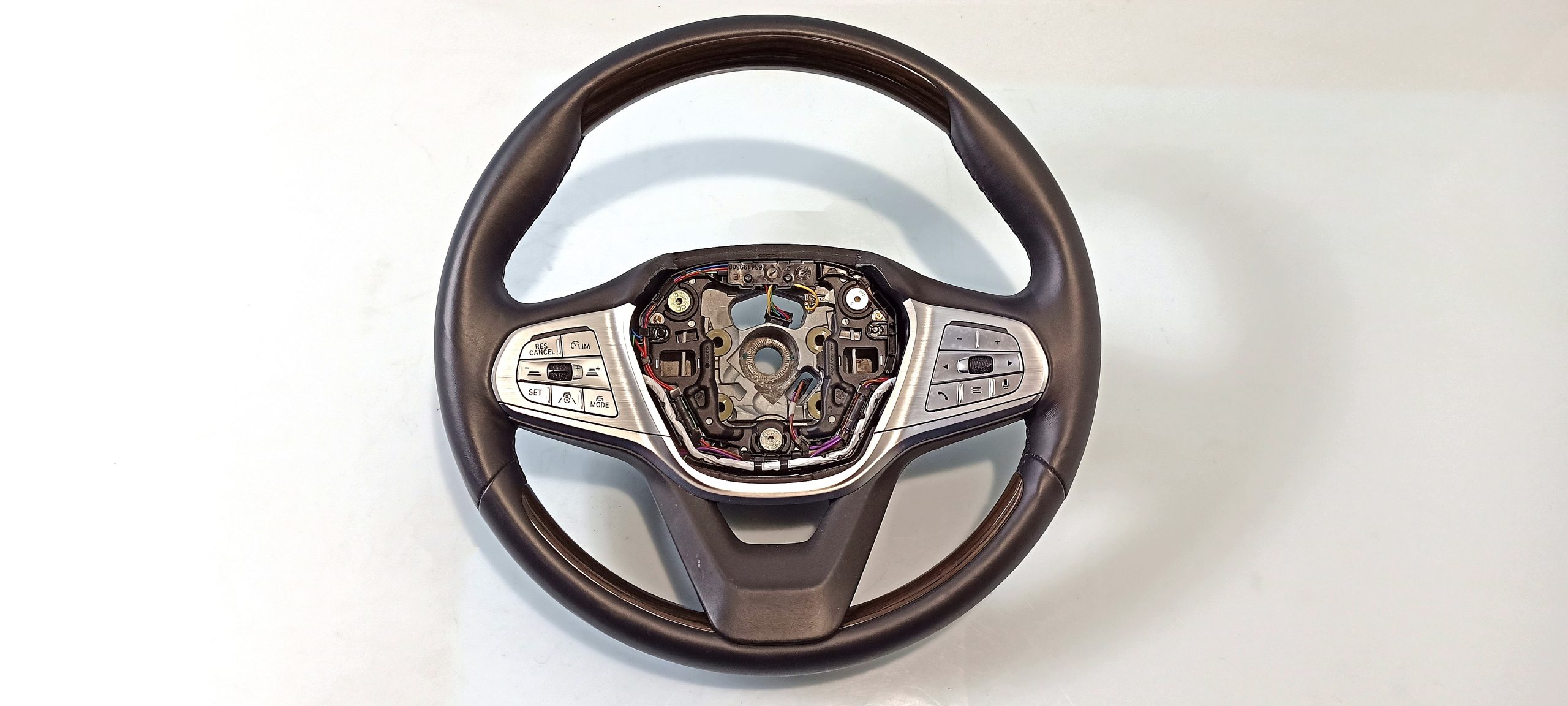 BMW 7 (G11 / G12) steering wheel BMW 7 SERIES Steering Wheel OEM GJ53338

Part c...