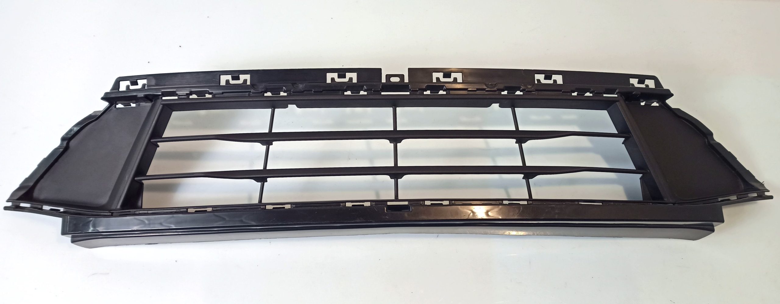 BMW 2 (F22 / F23) Front bumper lower grill BMW 2 SERIES Front bumper lower grill OEM 51647...