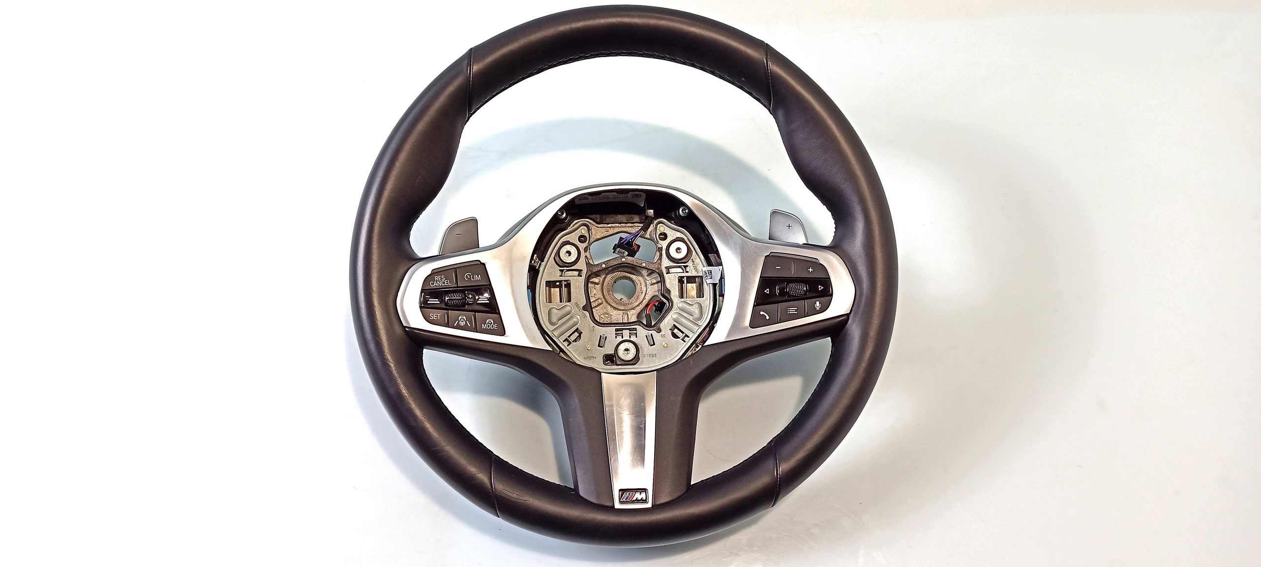BMW 3 (G20 / G21) steering wheel BMW 3 SERIES Steering Wheel OEM 32308746674

Pa...