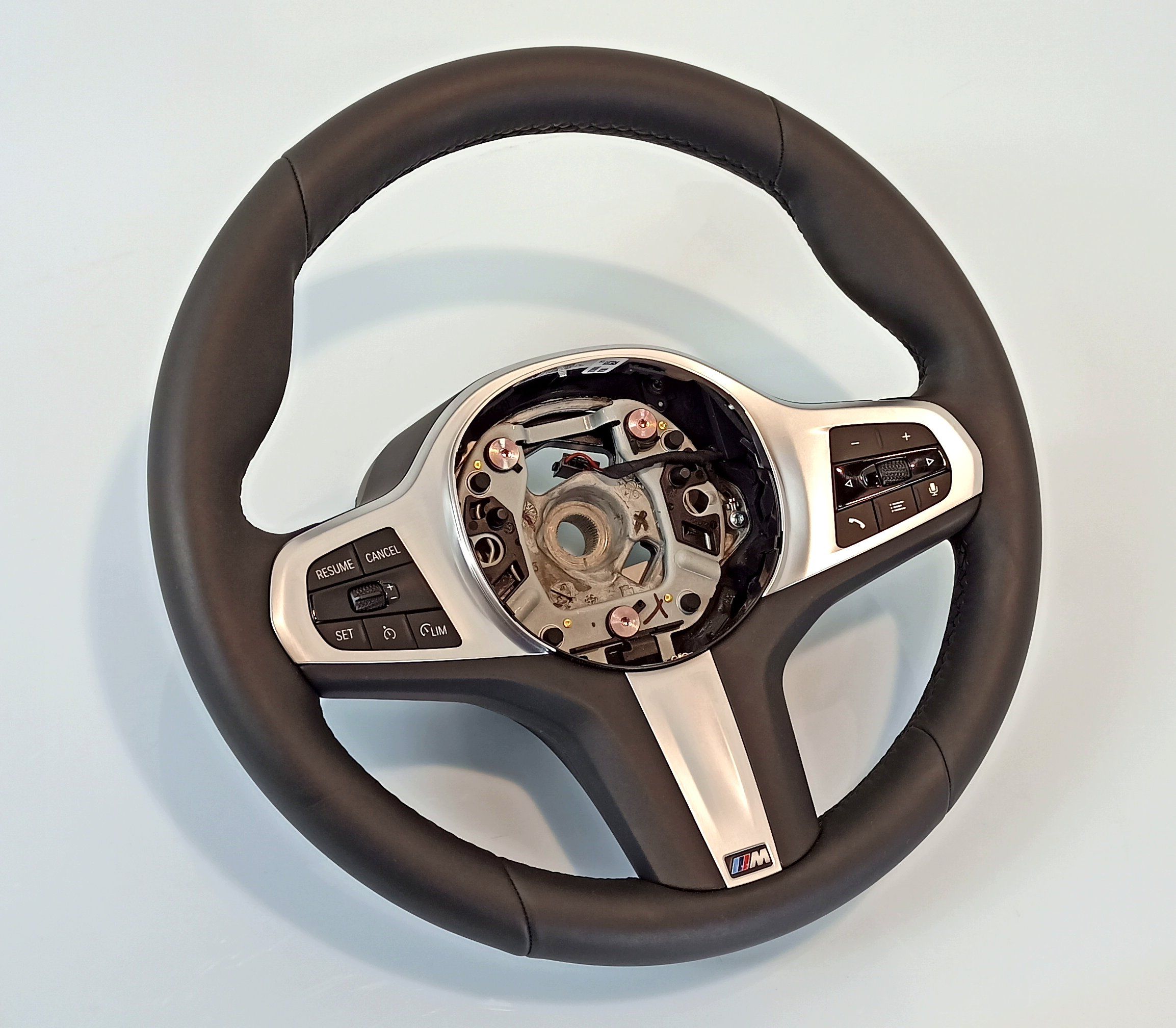 BMW 5 (G30 / G31) steering wheel BMW 5 SERIES Steering Wheel OEM 32308008178

Pa...