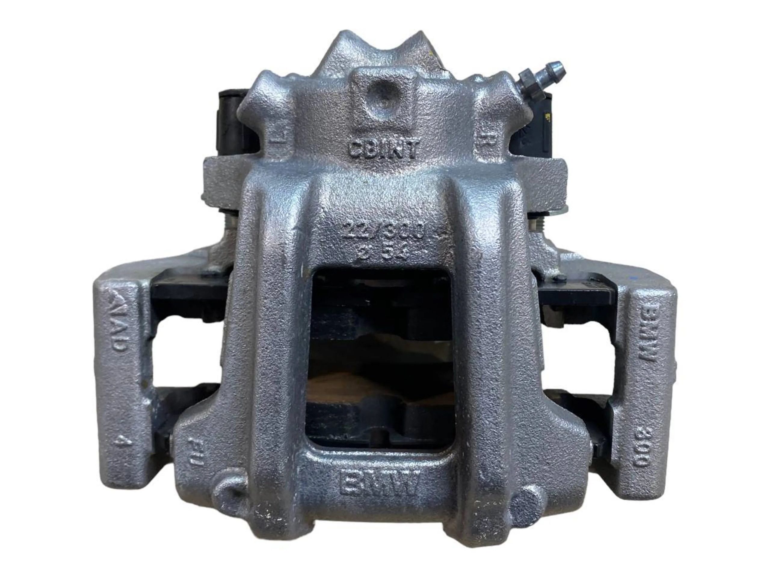 BMW 3 (F30 / F31) Front brake caliper BMW 3 SERIES Front brake caliper OEM 3411685768...