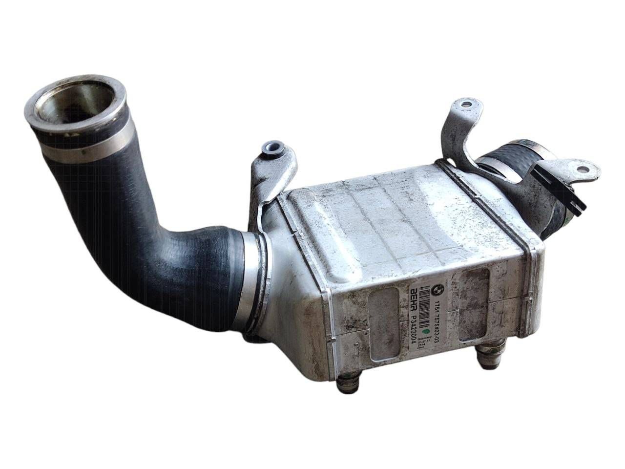 BMW 6 (F06 / F12 / F13) Intercooler radiator BMW 6 SERIES Intercooler radiator OEM 137175754...