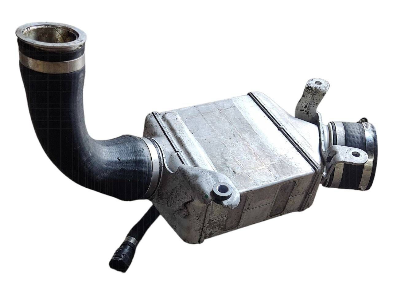BMW 7 (G11 / G12) Intercooler radiator BMW 7 SERIES Intercooler radiator OEM 175175754...