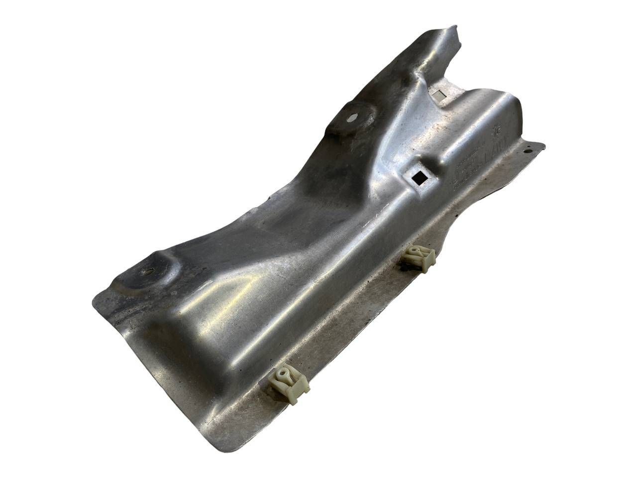 BMW 6 (F06 / F12 / F13) Exhaust heat shield BMW 6 SERIES Exhaust heat shield OEM 5148720285...