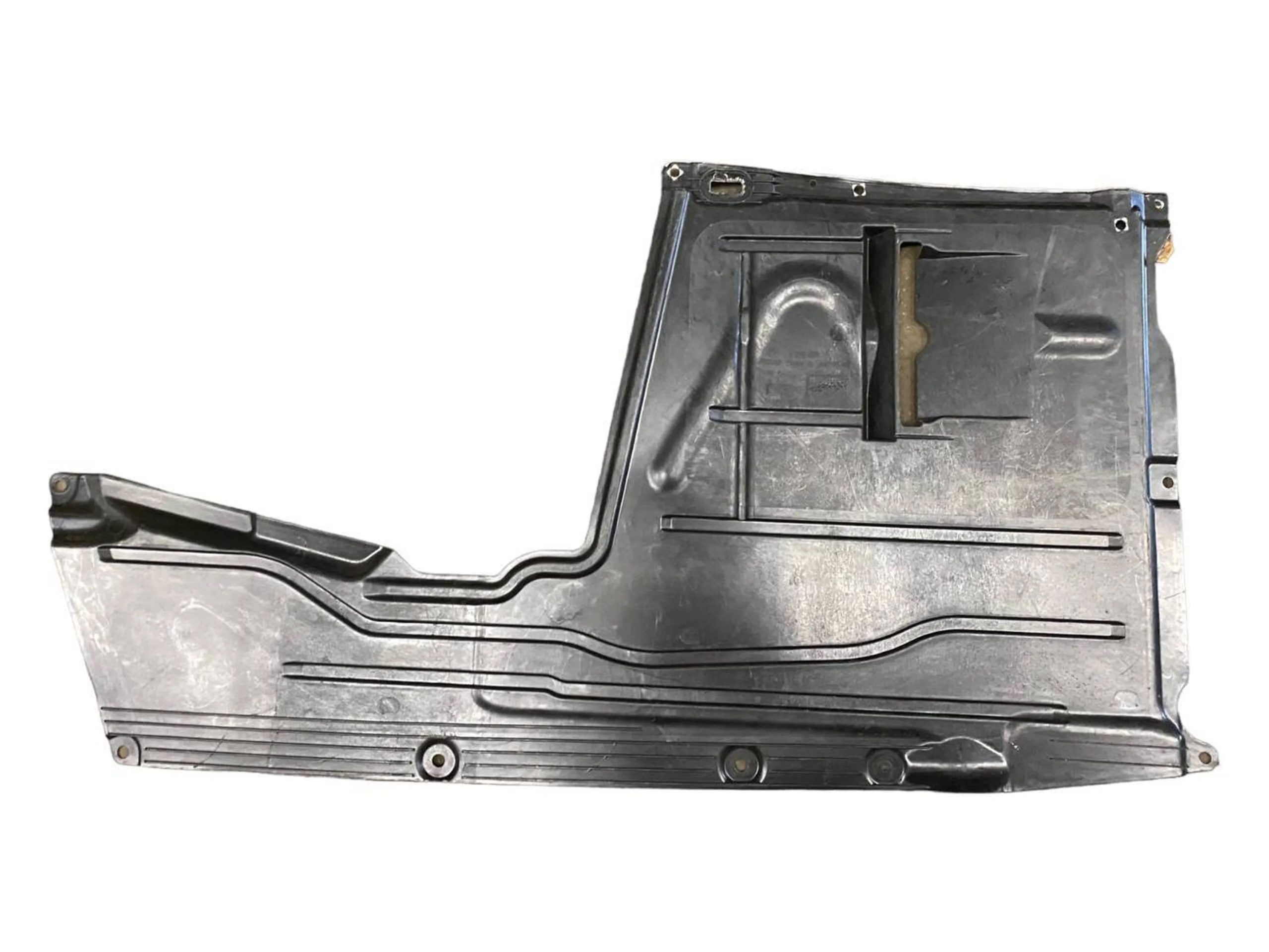 BMW 3 (F30 / F31) Center/middle under tray cover BMW 3 SERIES Center/middle under tray cover OEM...