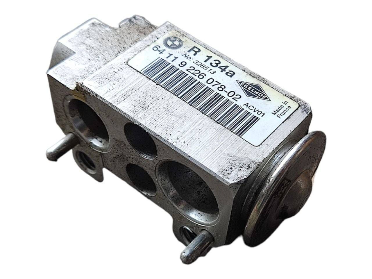 BMW 3 (E90 / E91 / E92 / E93) Air conditioning (A/C) expansion valve BMW 3 SERIES Air conditioning (A/C) expansion v...