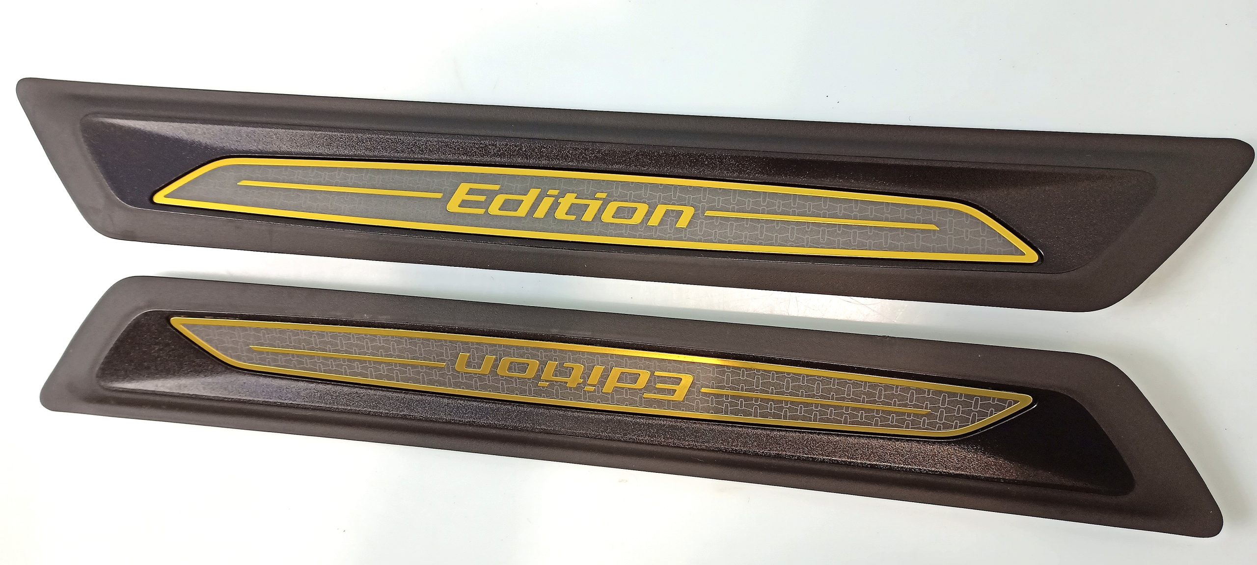 BMW X2 (F39) Einstieg Blende/Entrance Trim BMW X2 F39 Einstieg Blende/Entrance Trim