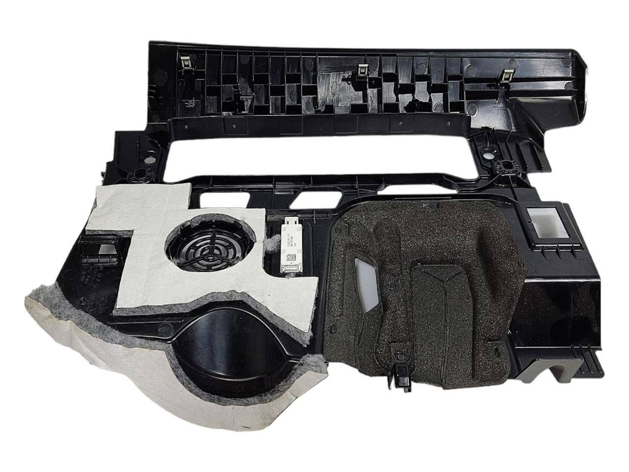 BMW 3 (F30 / F31) Dashboard lower bottom trim panel