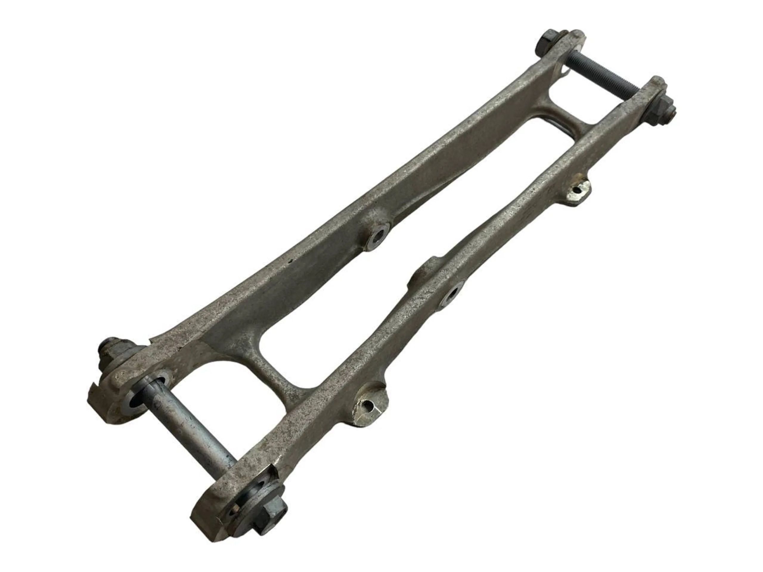 Rear control arm