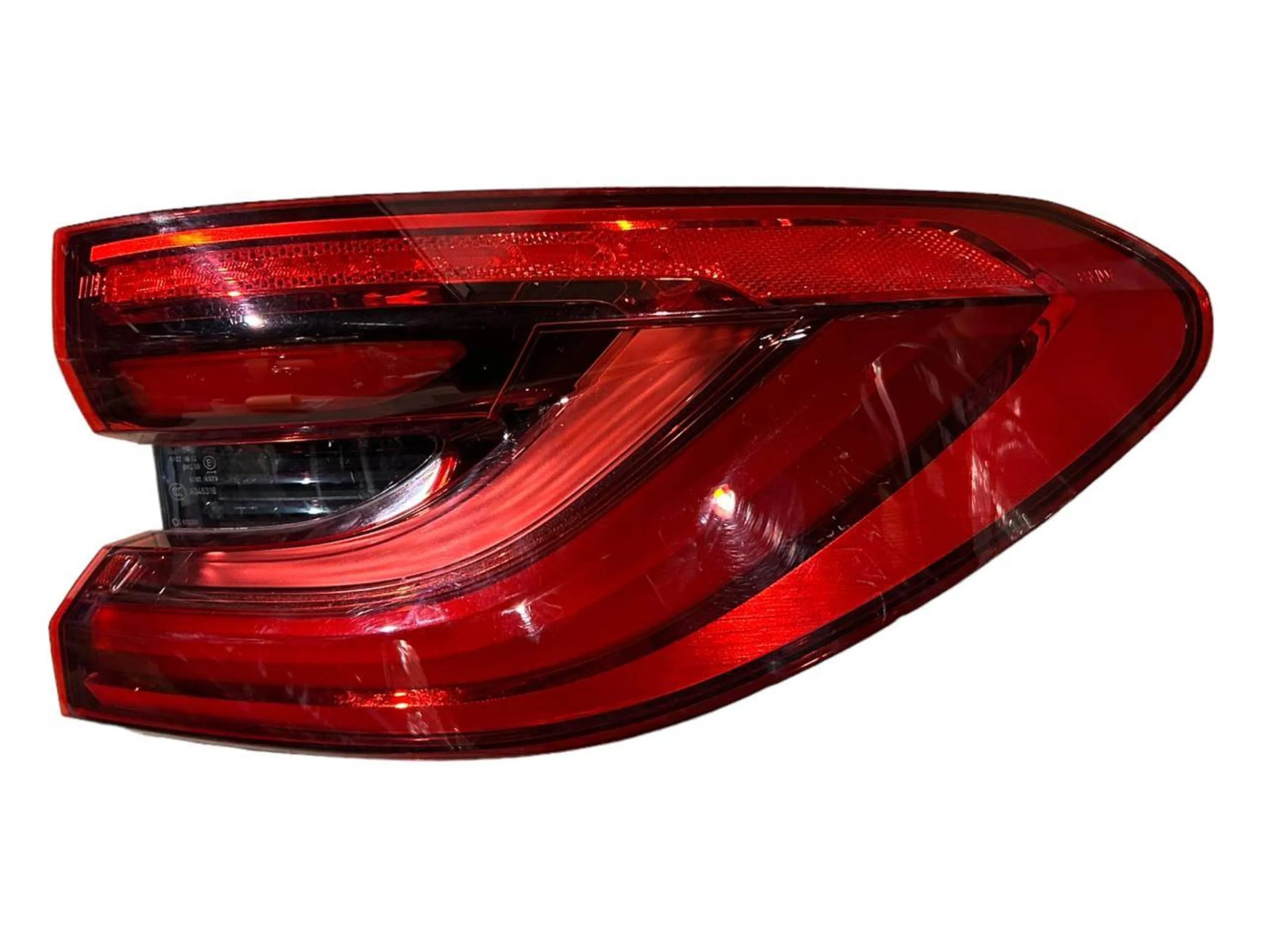 BMW 6 GT (G32) Rear/tail lights BMW 6 SERIES Rear/tail lights OEM 63217376484

...
