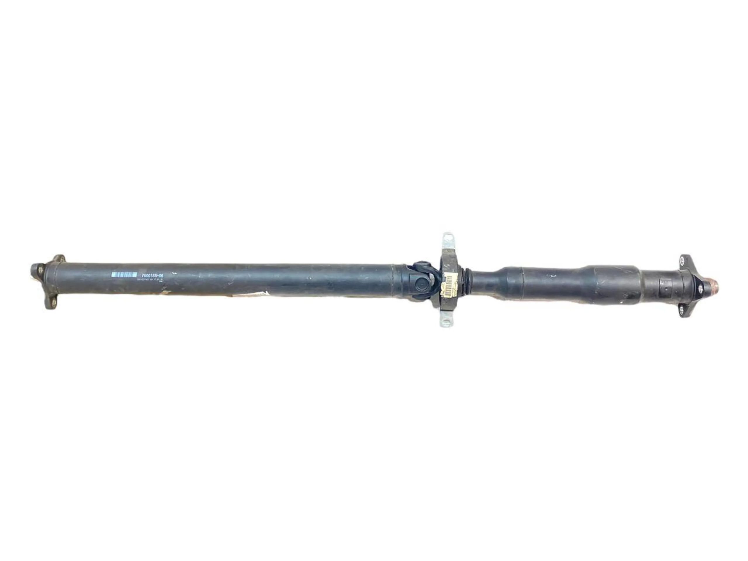 BMW 3 (F30 / F31) Drive shaft (set) BMW 3 SERIES Drive shaft (set) OEM 26107600185
...