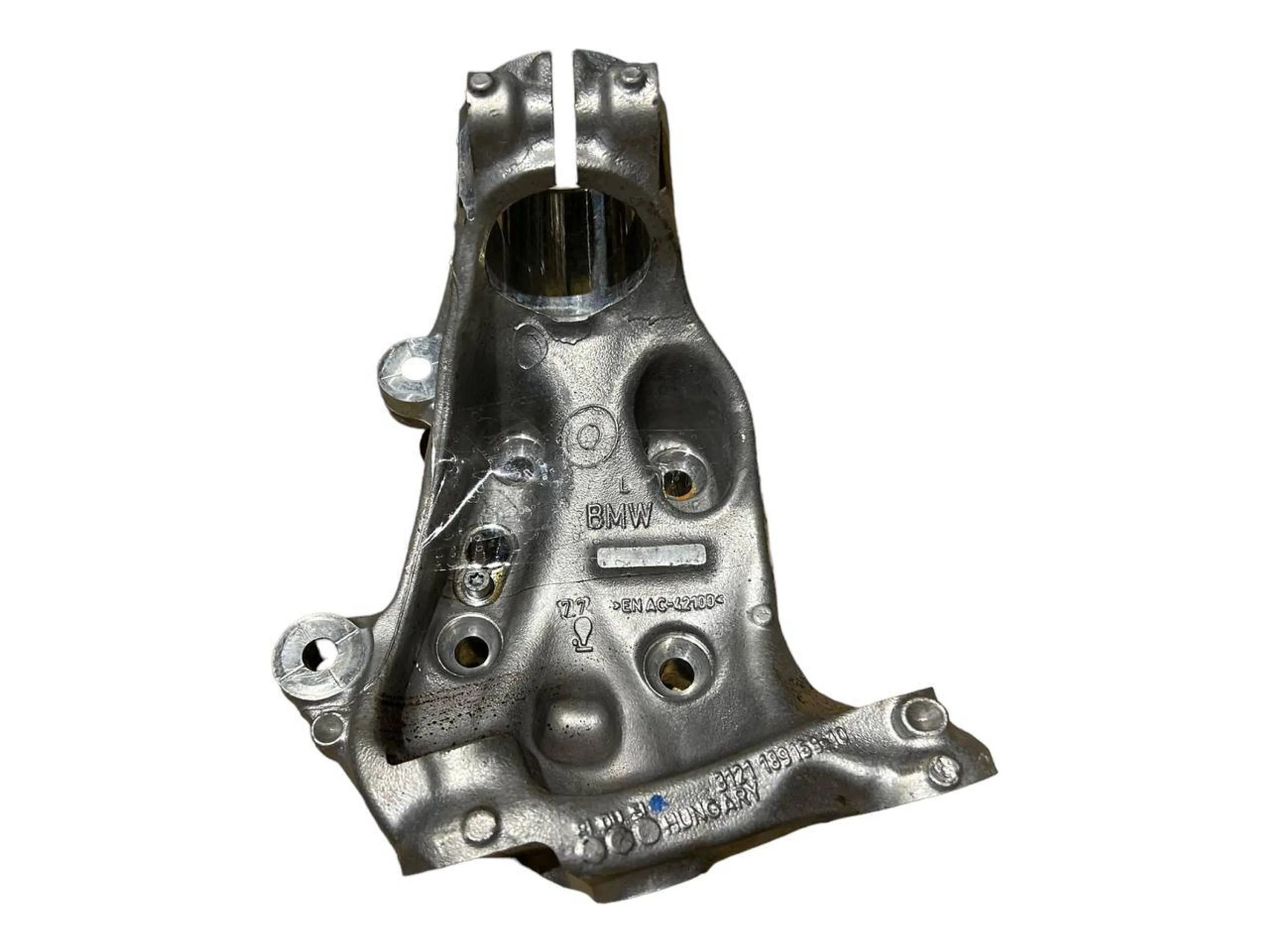 BMW 1 (F20 / F21) Front wheel hub spindle knuckle BMW 1 SERIES Front wheel hub spindle knuckle OE...