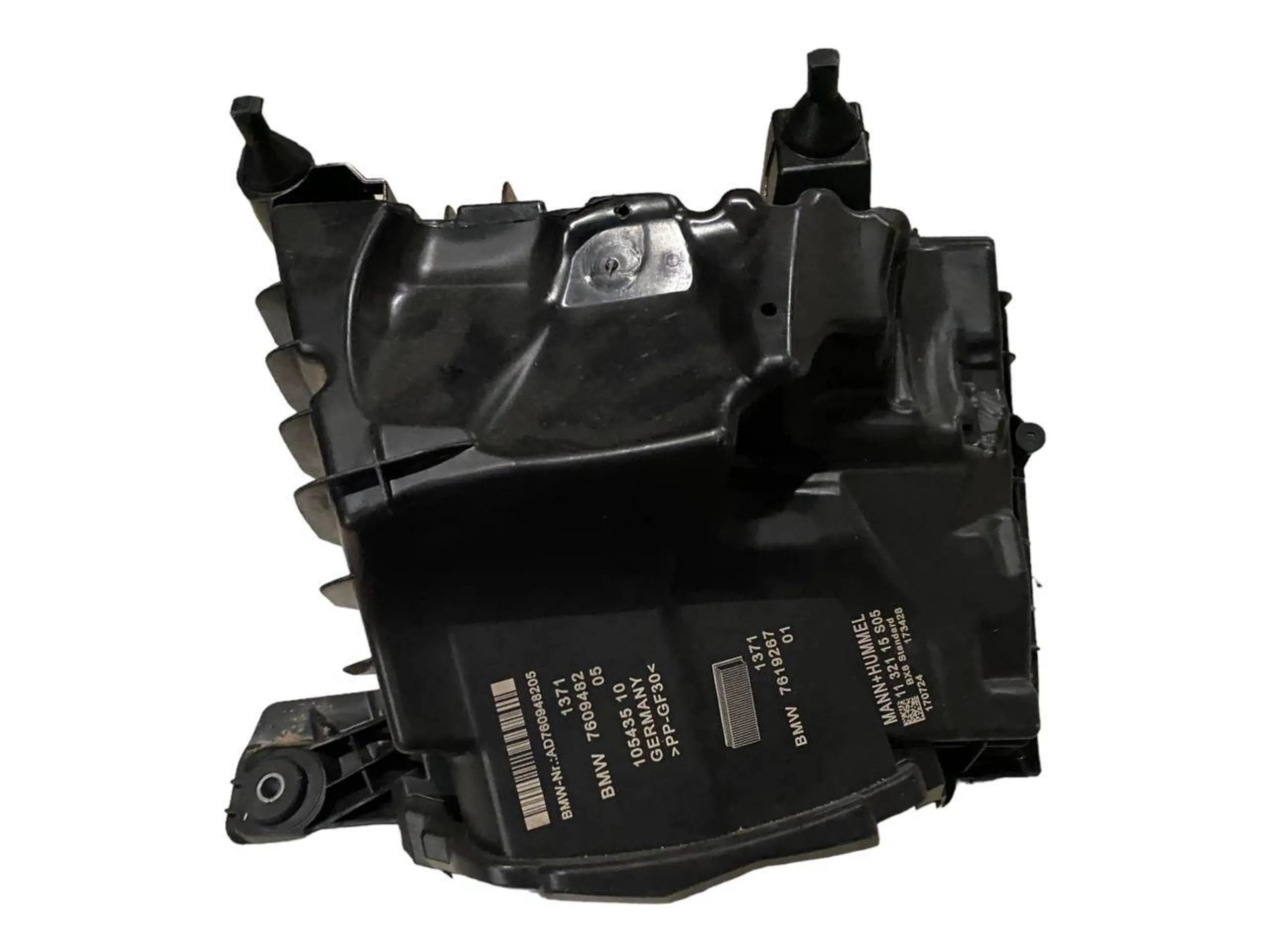 BMW X1 (F48) Air filter box