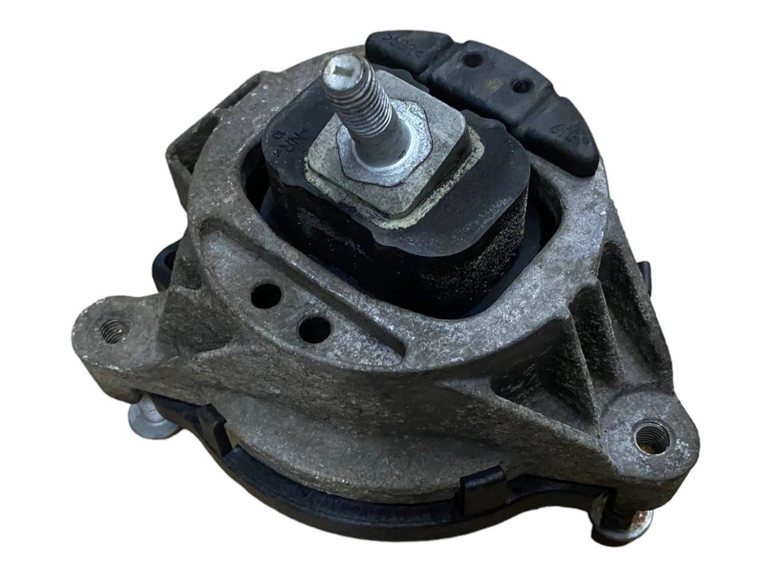 BMW 3 (F30 / F31) Engine mount bracket BMW 3 SERIES Engine mount bracket OEM 221167876...