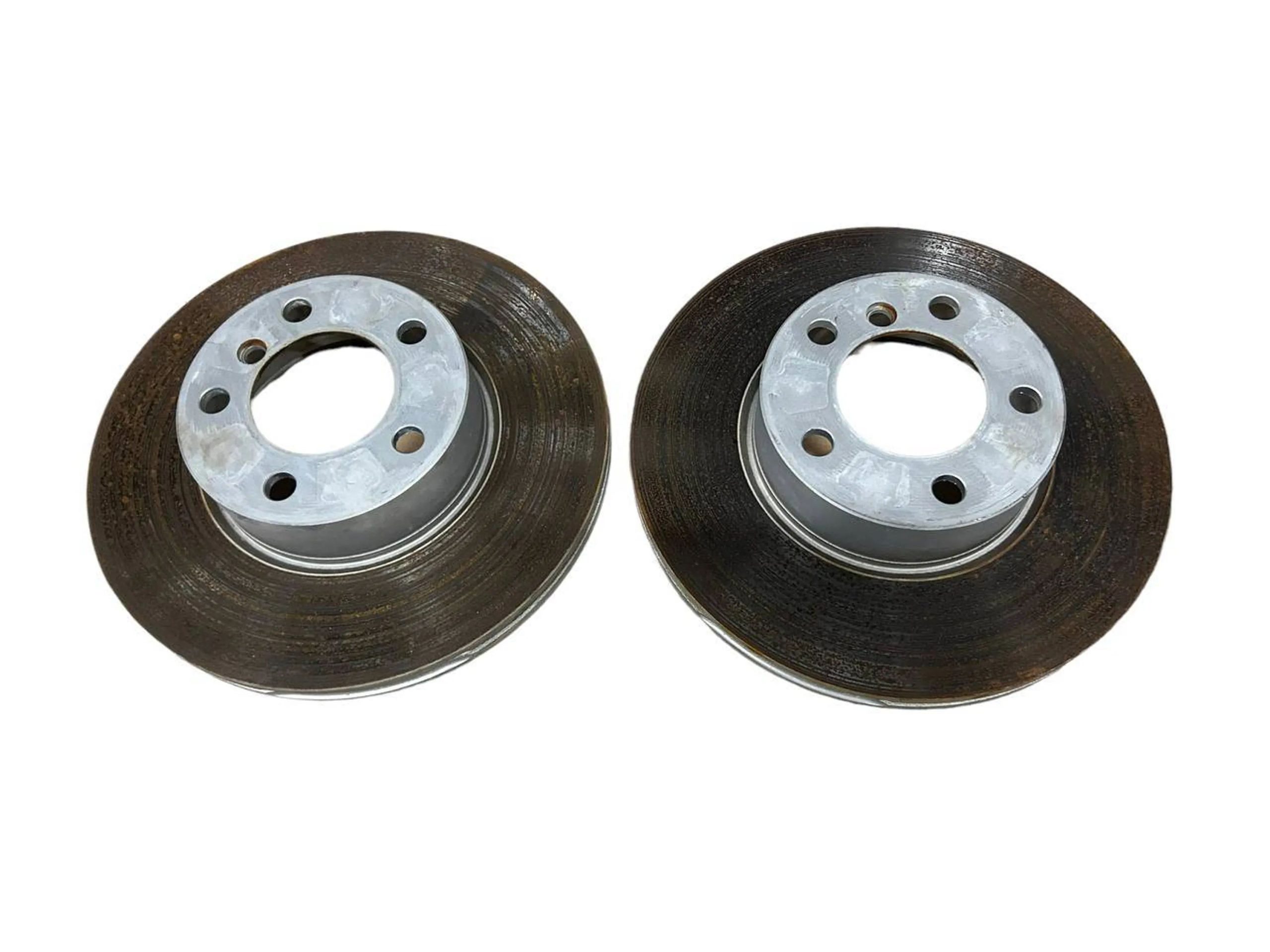 BMW 3 (E90 / E91 / E92 / E93) Front brake disc BMW 3 SERIES Front brake disc OEM 34116774875

...