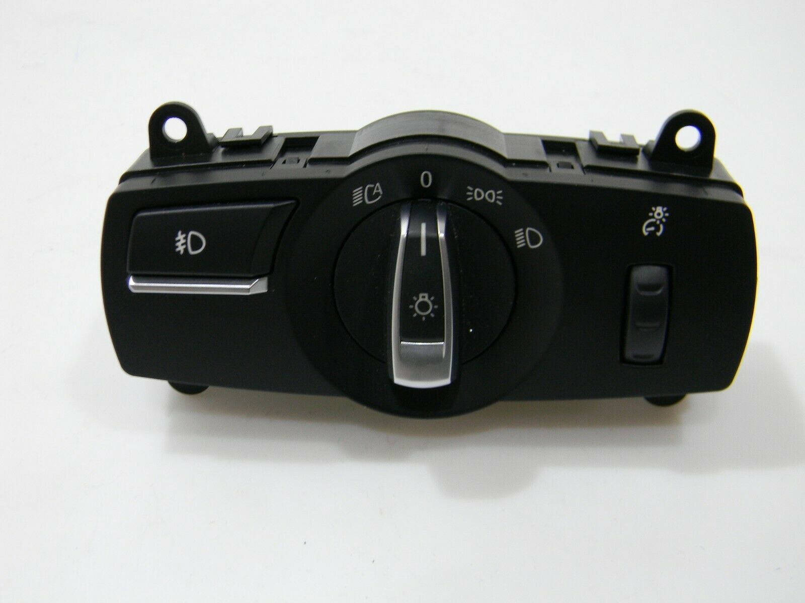 BMW 6 (F06 / F12 / F13) Light switch BMW 6 SERIES Light switch OEM 61319192745

Part...
