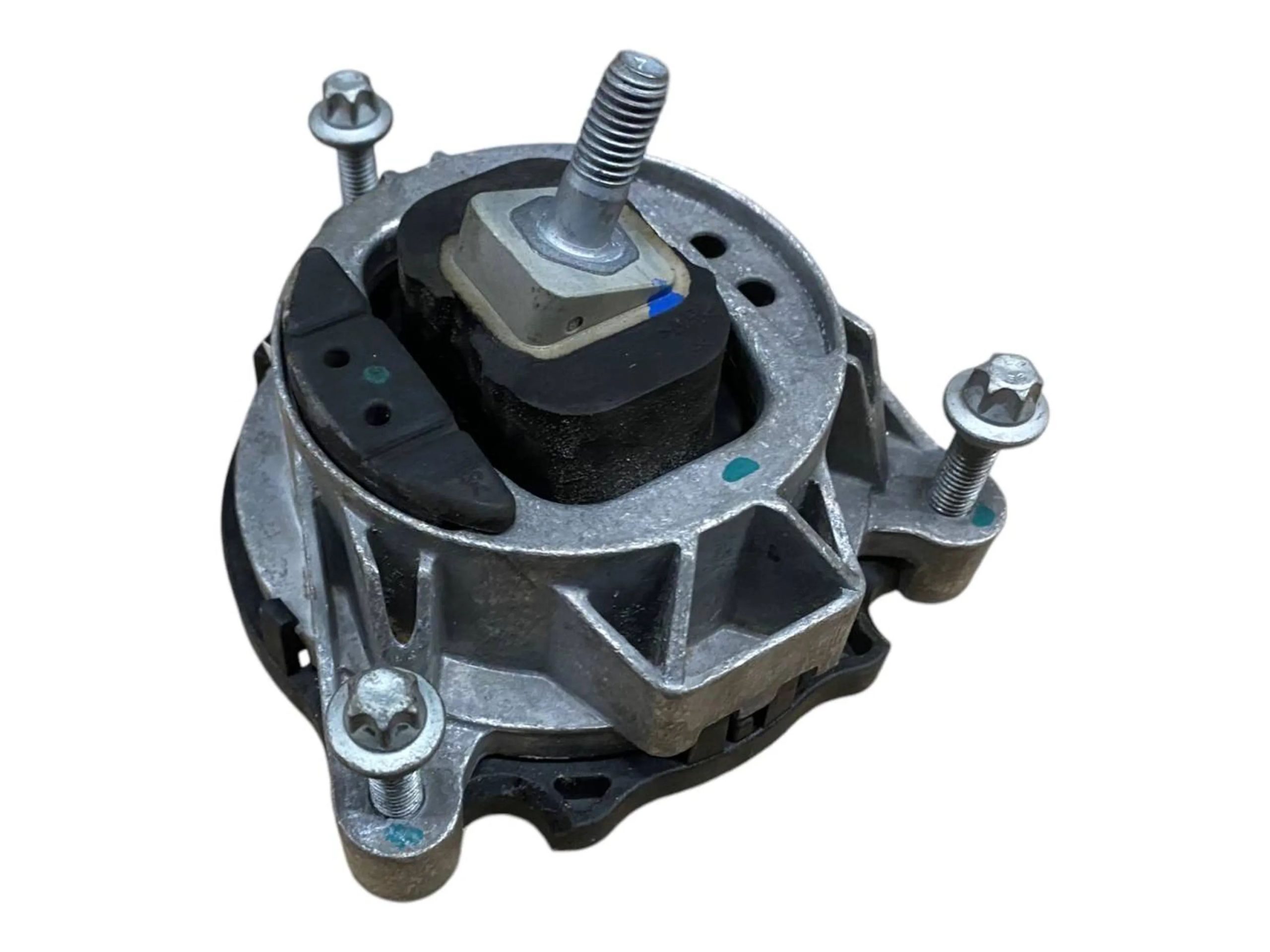BMW 3 (F30 / F31) Engine mount bracket BMW 3 SERIES Engine mount bracket OEM 221168674...