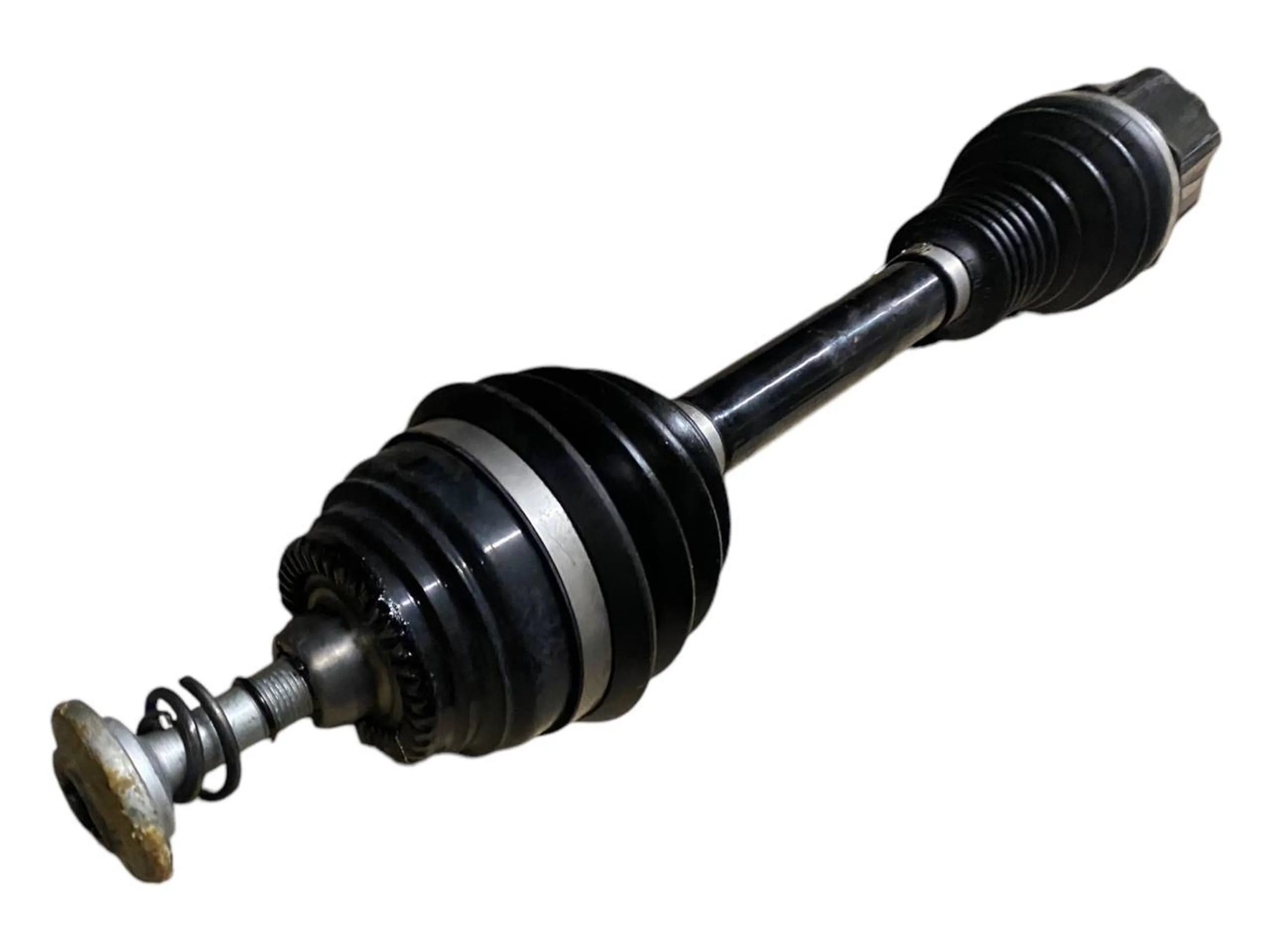 BMW 3 (G20 / G21) Front driveshaft BMW 3 SERIES Front driveshaft OEM 31608682367

...